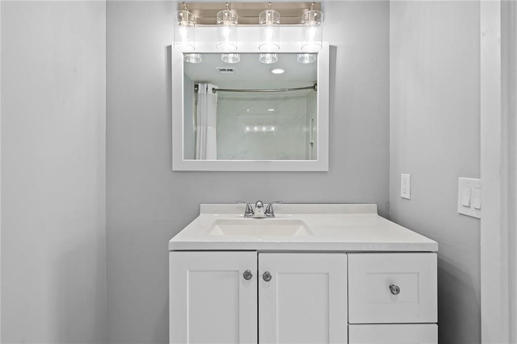 RIVER REACH CONDOMINIUM I - Residential