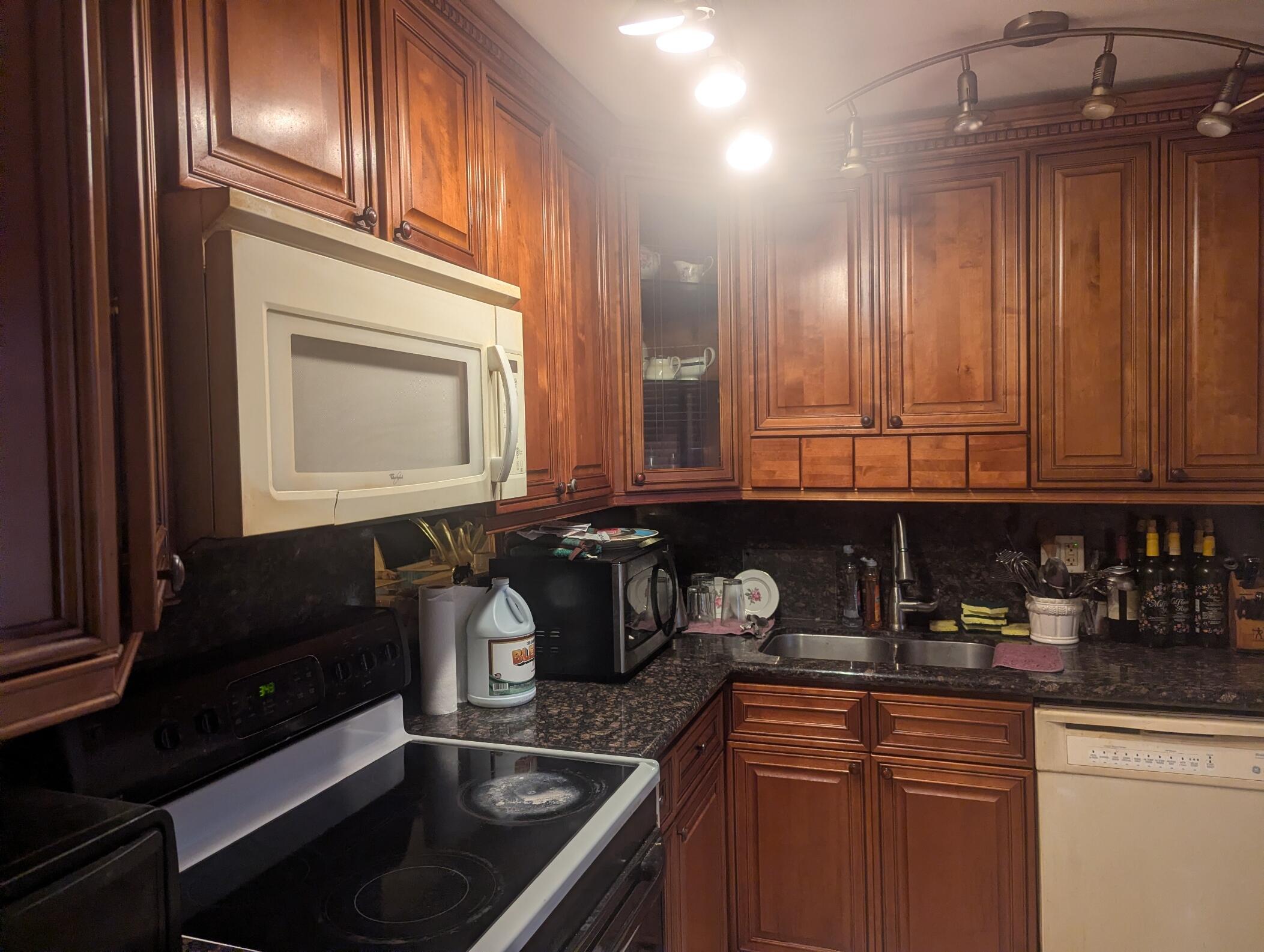HOLIDAY SPRINGS VILLAGE 2 CONDO - Residential