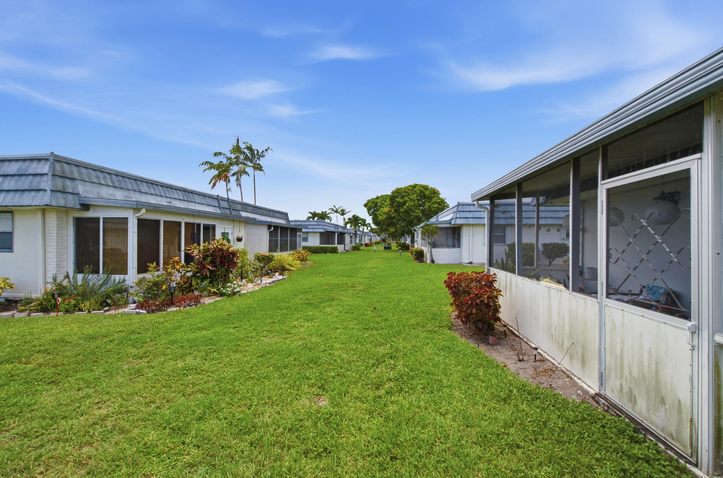 KINGS POINT WATERFORD CONDOS - Residential