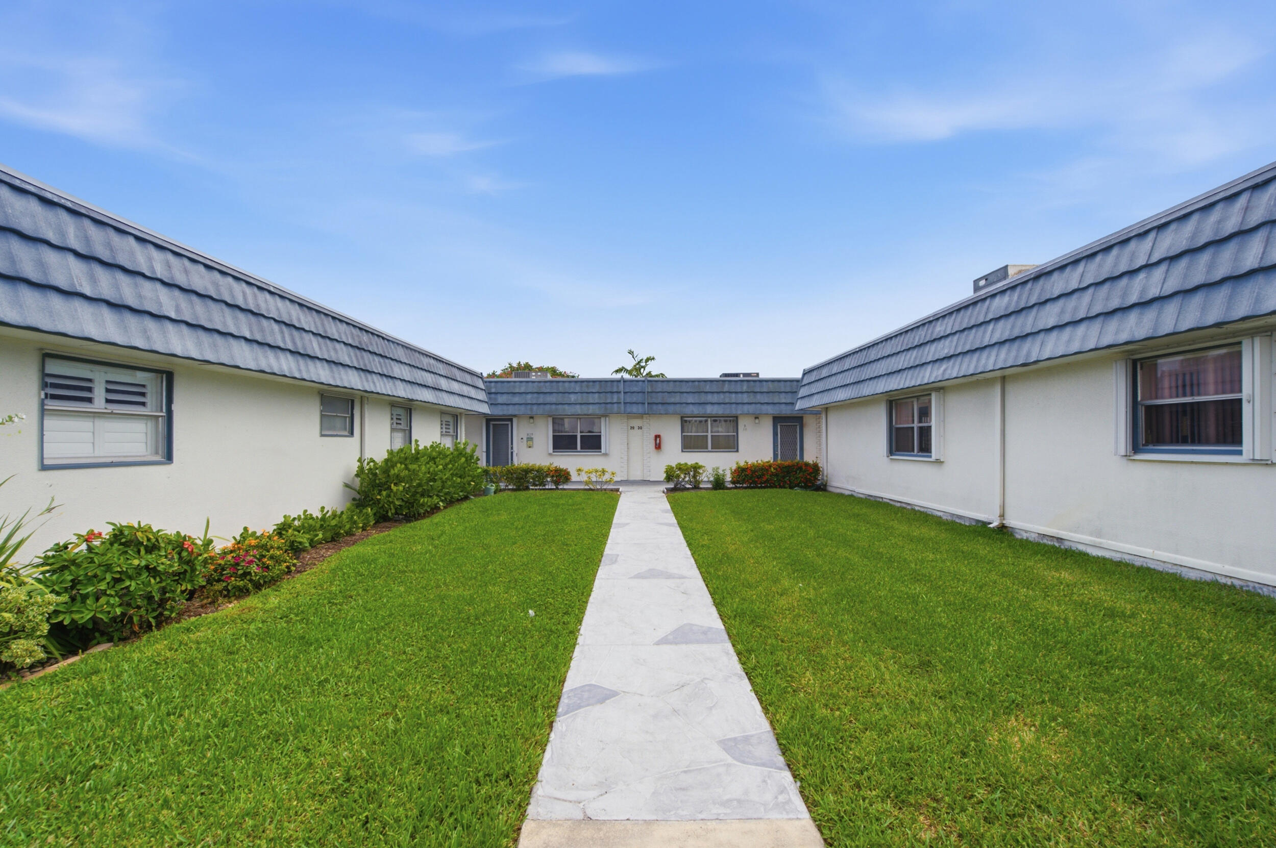 KINGS POINT WATERFORD CONDOS - Residential