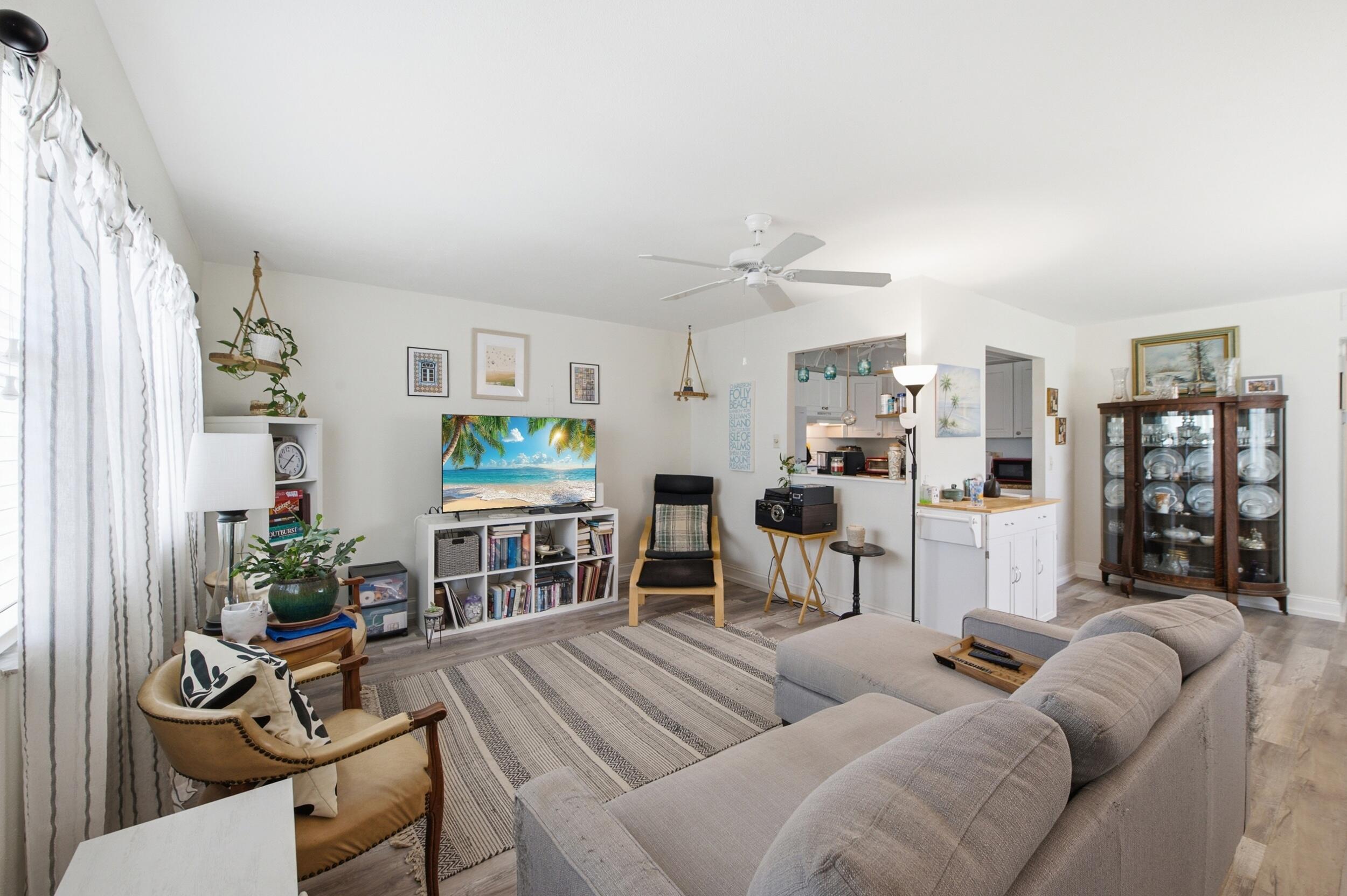 KINGS POINT WATERFORD CONDOS - Residential