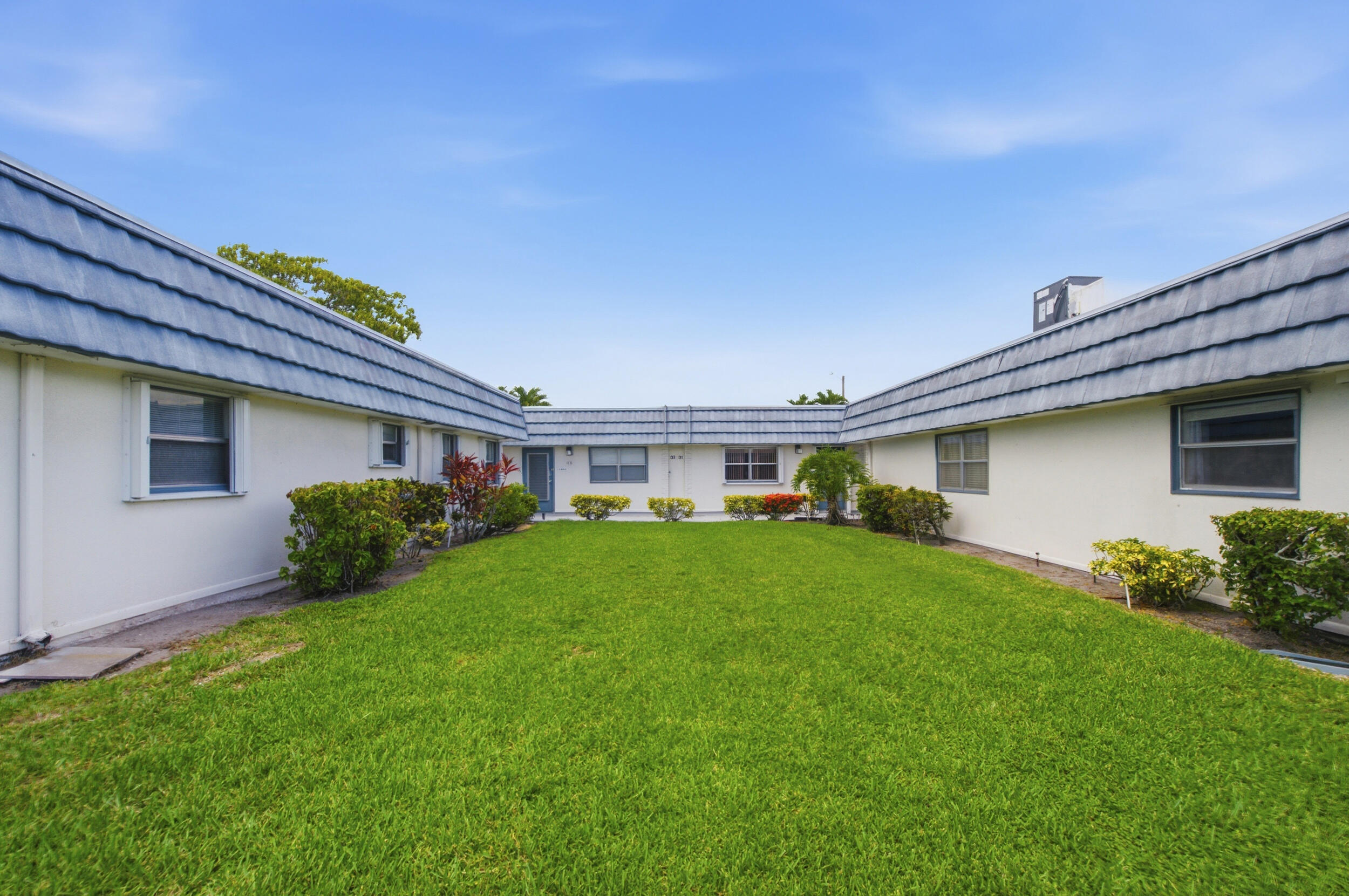 KINGS POINT WATERFORD CONDOS - Residential