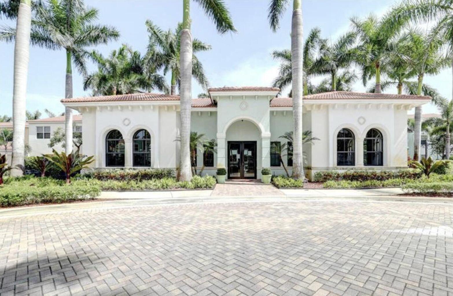 BLUE LAKE TOWNHOMES - Residential Lease