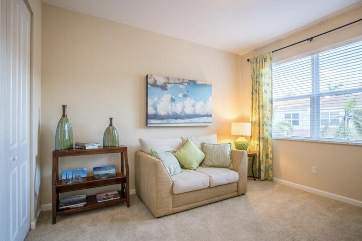 BLUE LAKE TOWNHOMES - Residential Lease