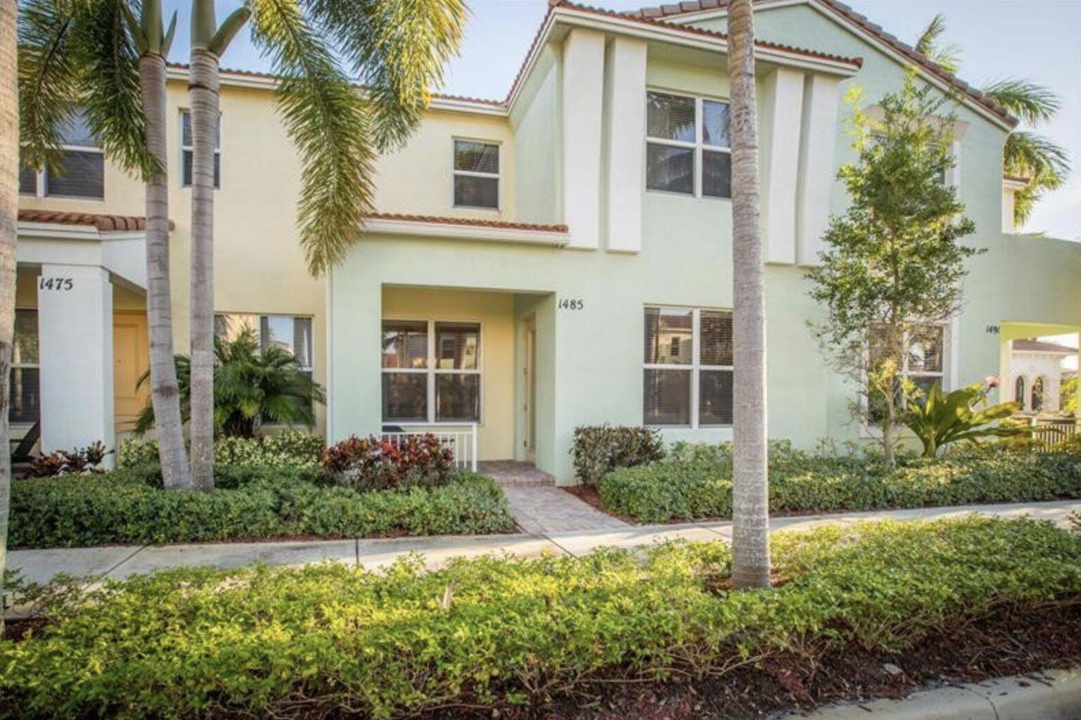 AVAILABLE IMMEDIATELY - UNIT COMES UNFURNISHED. Beautiful townhome located in the highly desired Centra Community. Professionally decorated, Stainless Steel Appliances, Granite Countertops, Huge Walk-in Closet, & Full size Washer & Dryer. Close Proximity to I-95 & Congress. Walking distance to Shops, Restaurants, Gyms, Parks, & Boca Raton Public Library. Centra Amenities include Gated Community, Pool, Gym, Playground, & 24/7 Security Patrol.