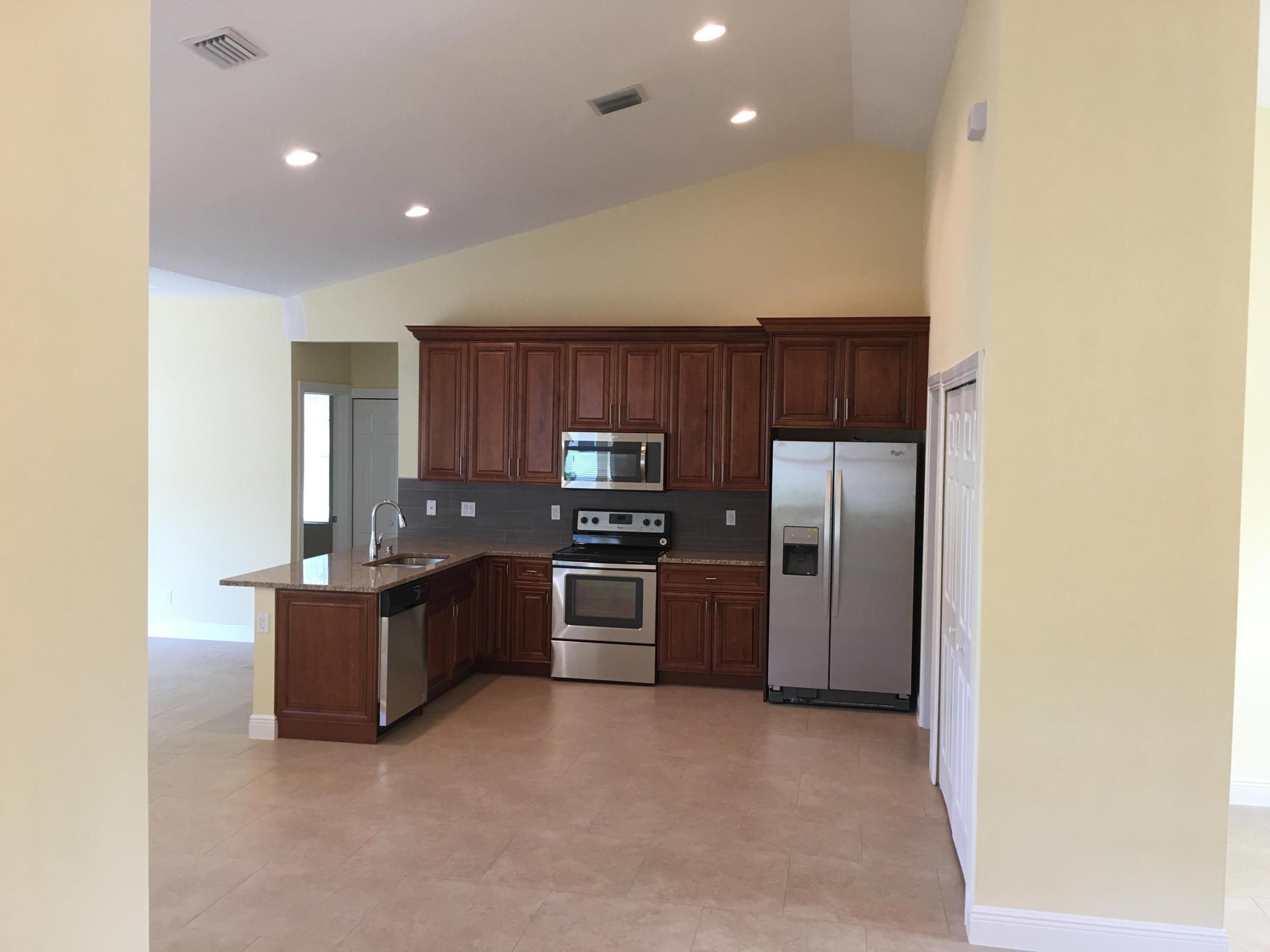 PORT ST LUCIE SECTION 46 1ST REPLAT - Residential Lease