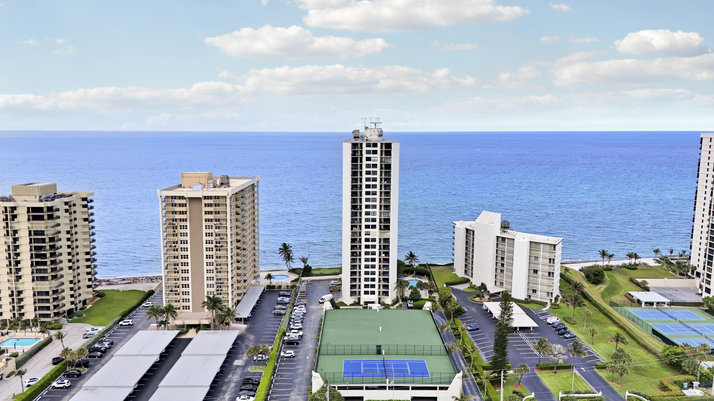 CONNEMARA CONDO - Residential