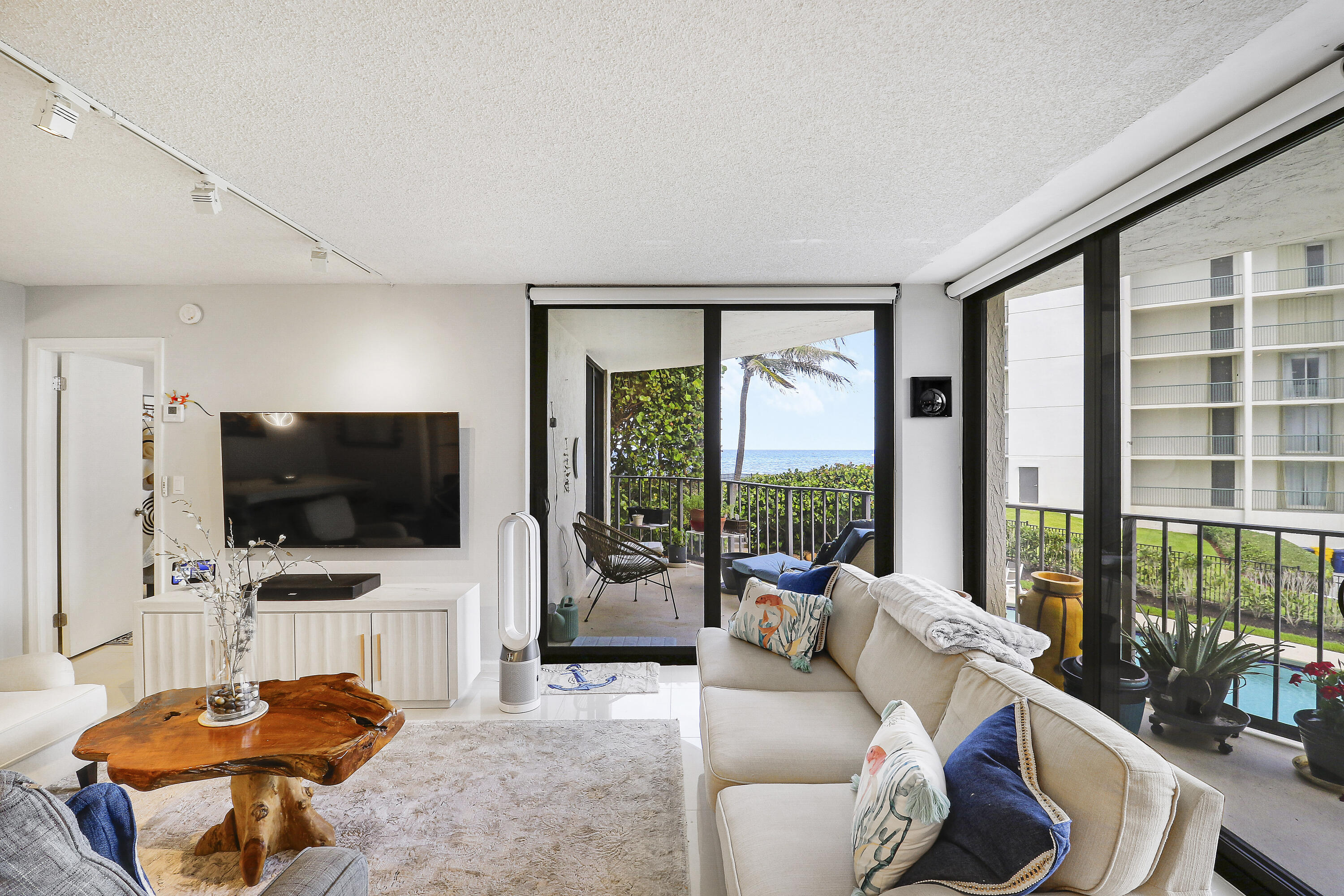 CONNEMARA CONDO - Residential