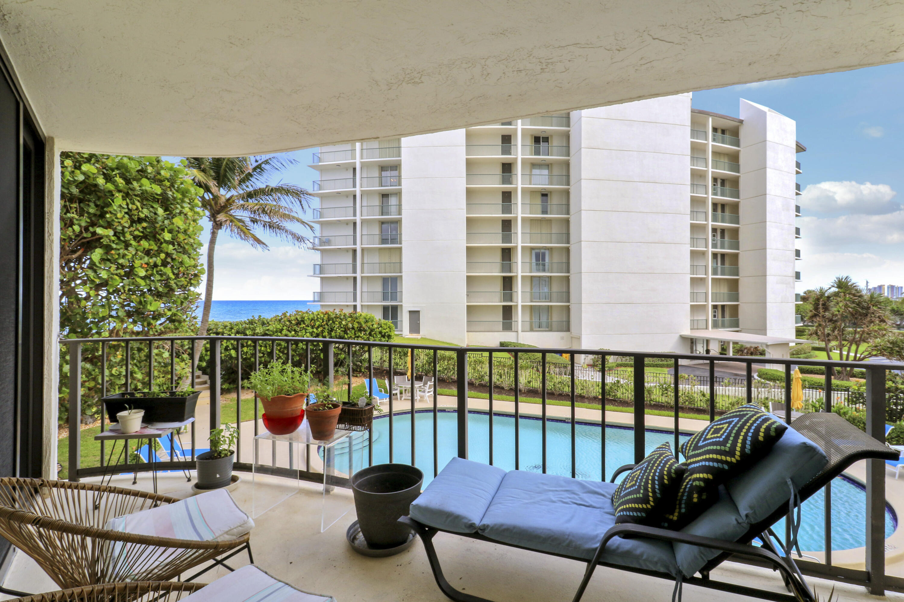 CONNEMARA CONDO - Residential