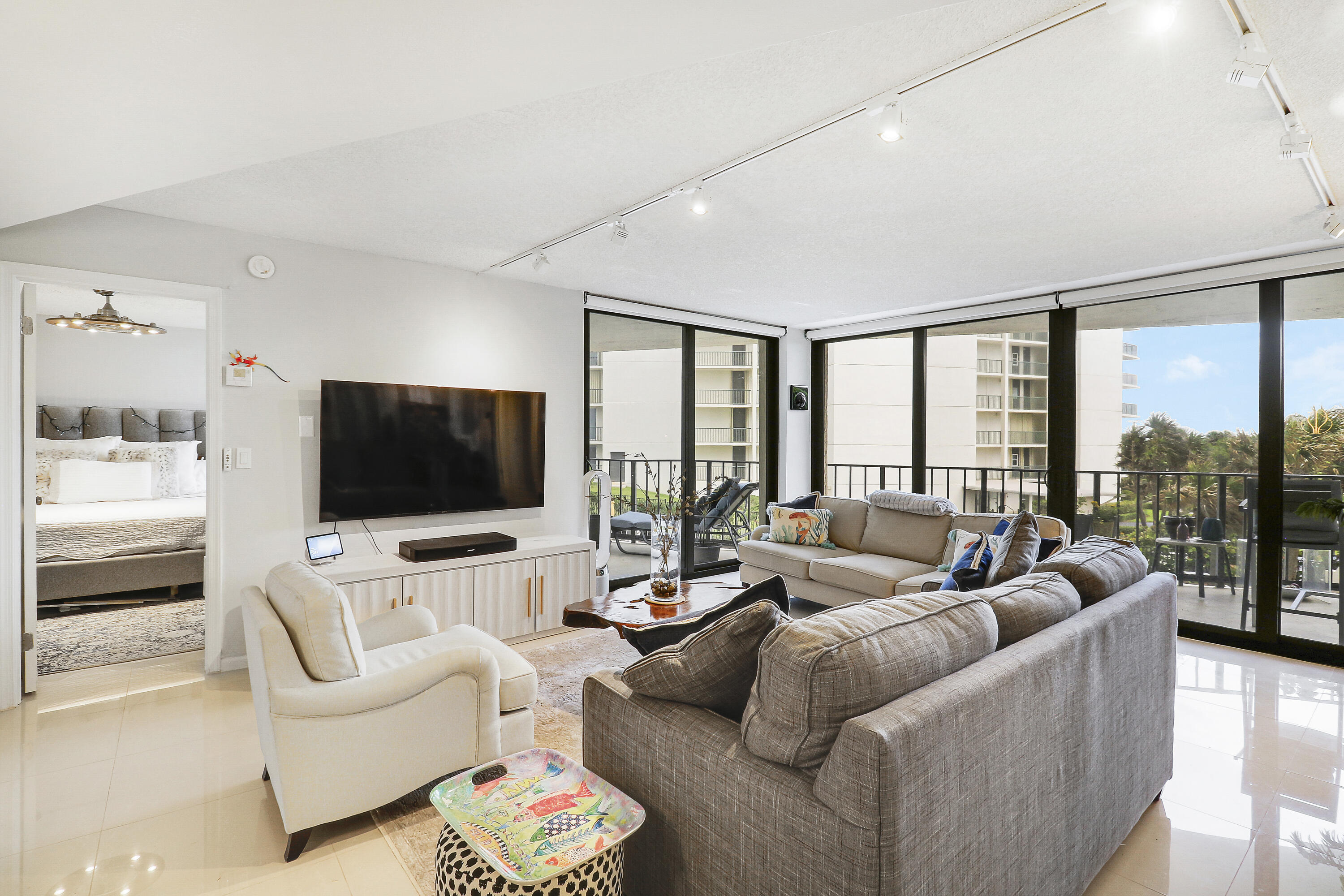 CONNEMARA CONDO - Residential