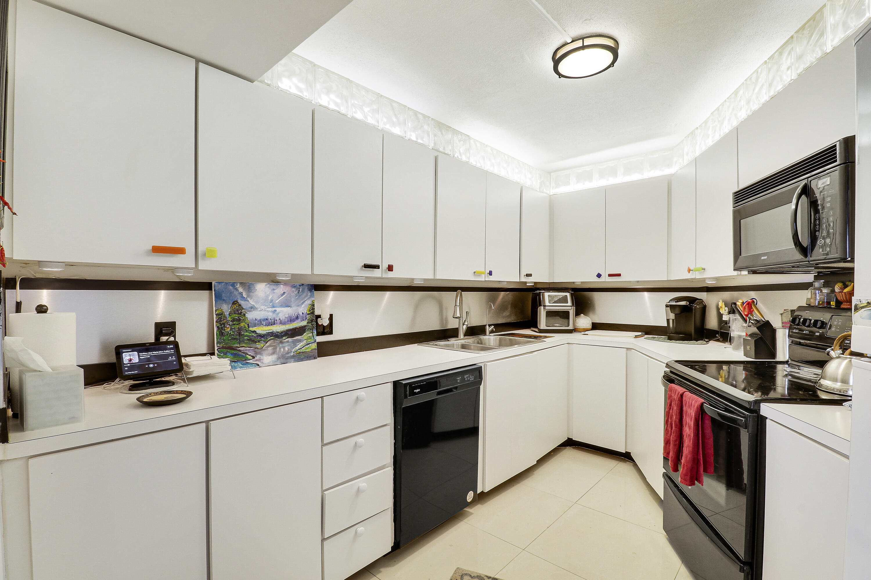 CONNEMARA CONDO - Residential