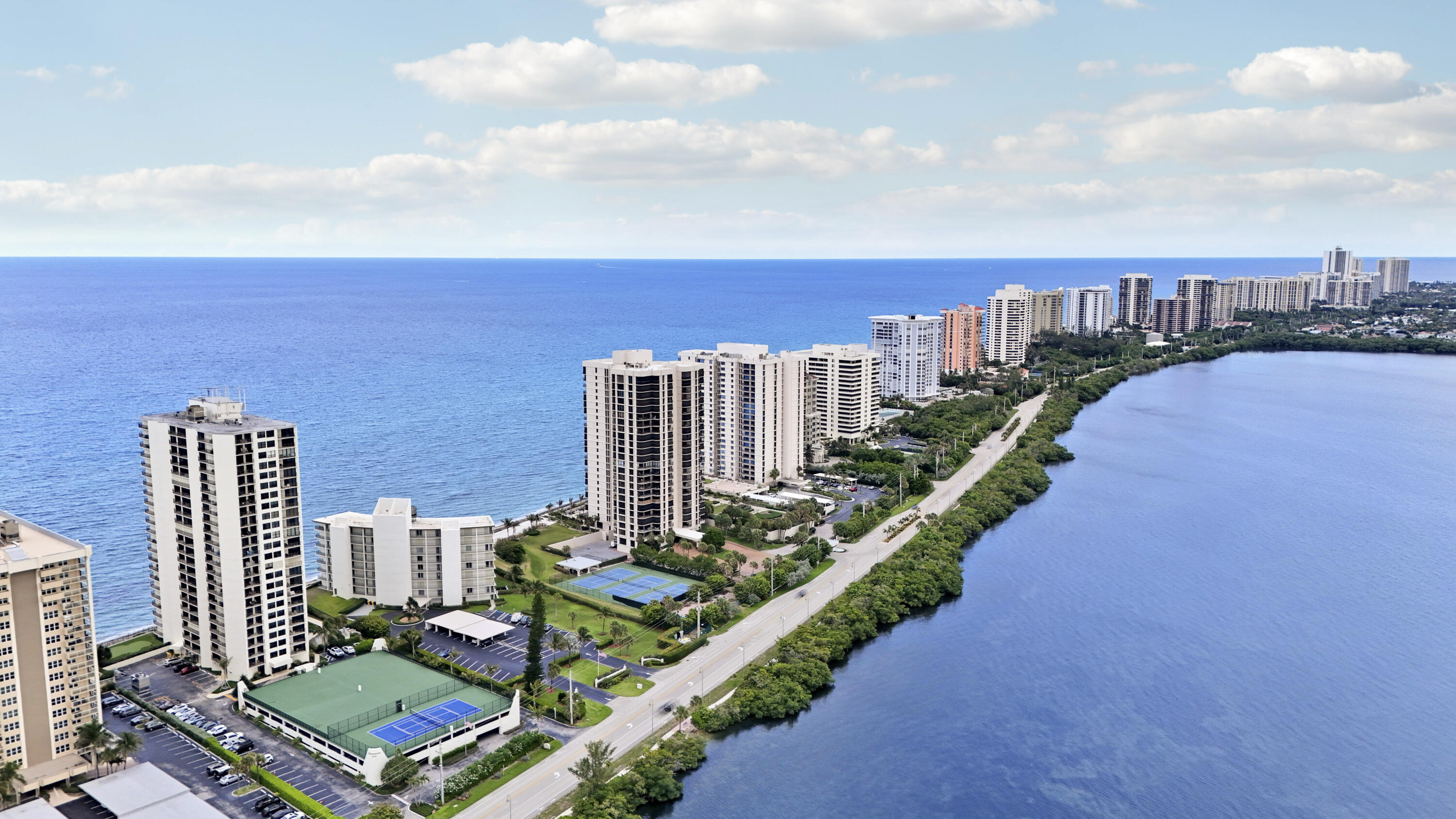 CONNEMARA CONDO - Residential