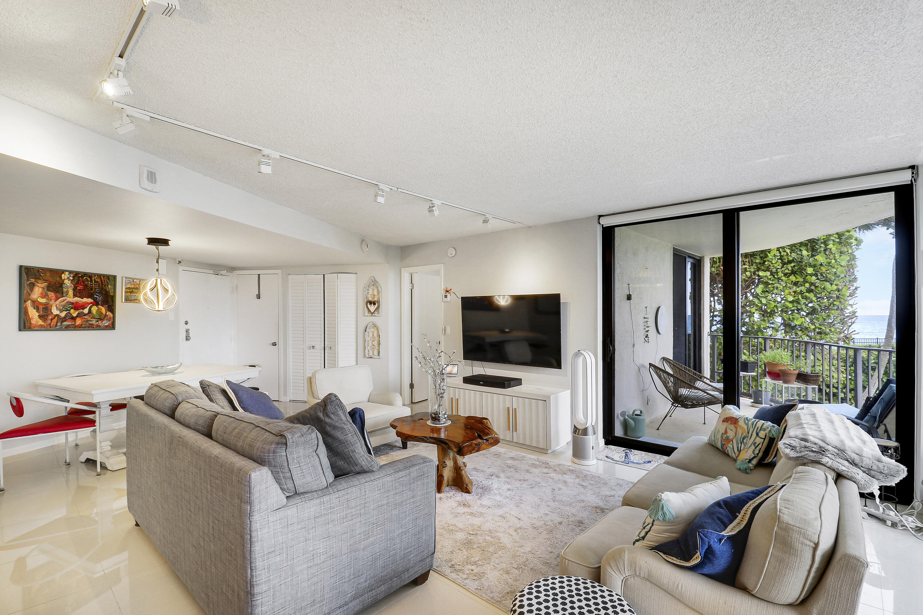 CONNEMARA CONDO - Residential
