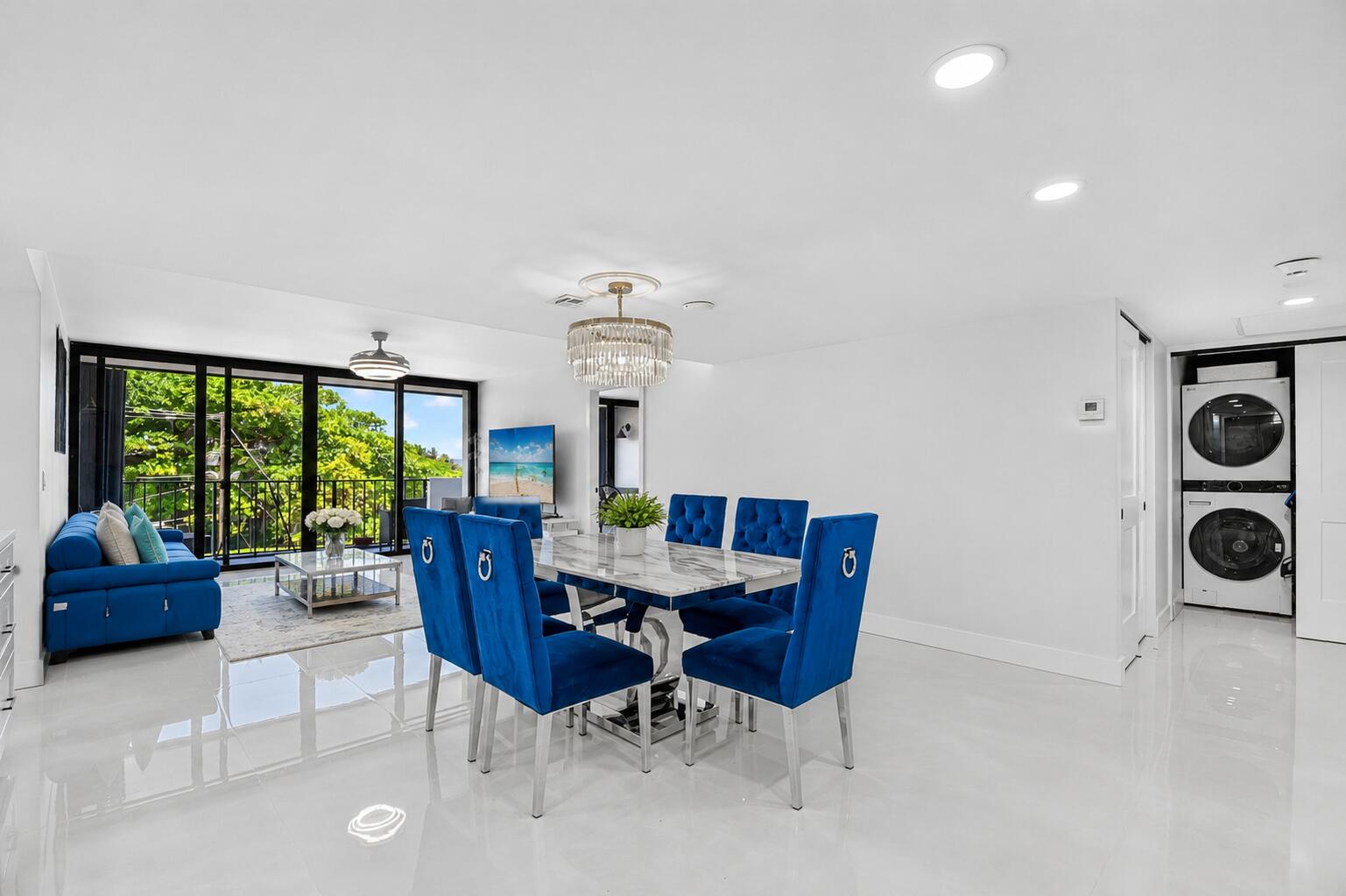 PALM BEACH HOUSE CONDO - Residential