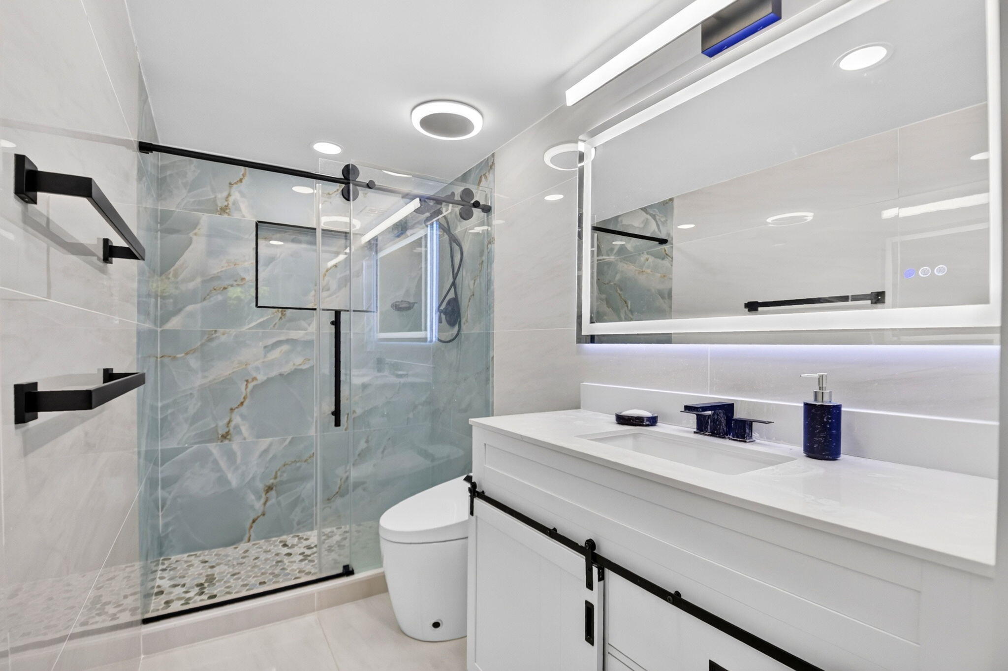PALM BEACH HOUSE CONDO - Residential