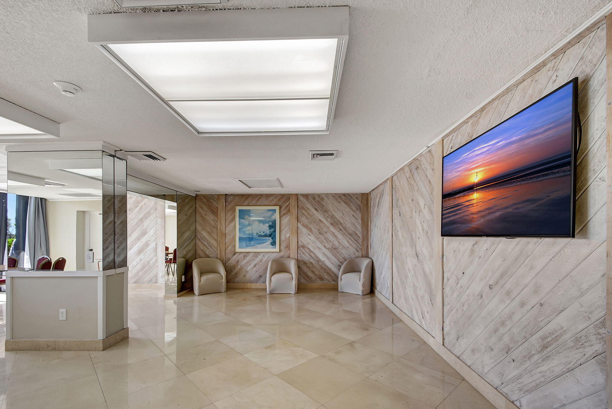 PALM BEACH HOUSE CONDO - Residential