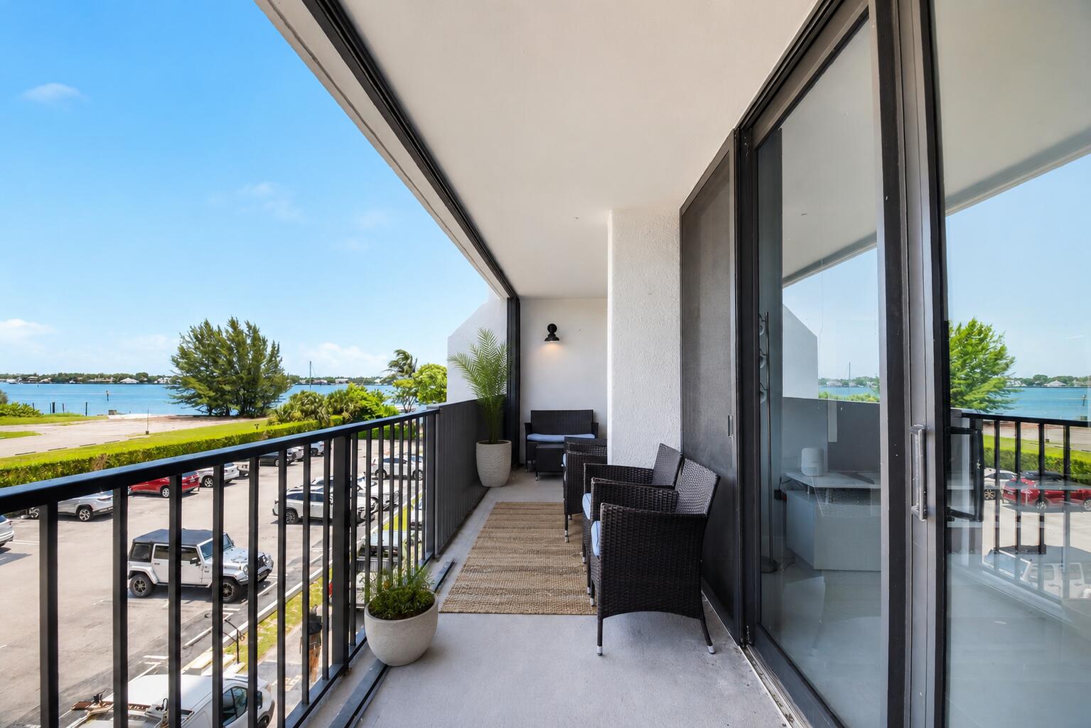 PALM BEACH HOUSE CONDO - Residential