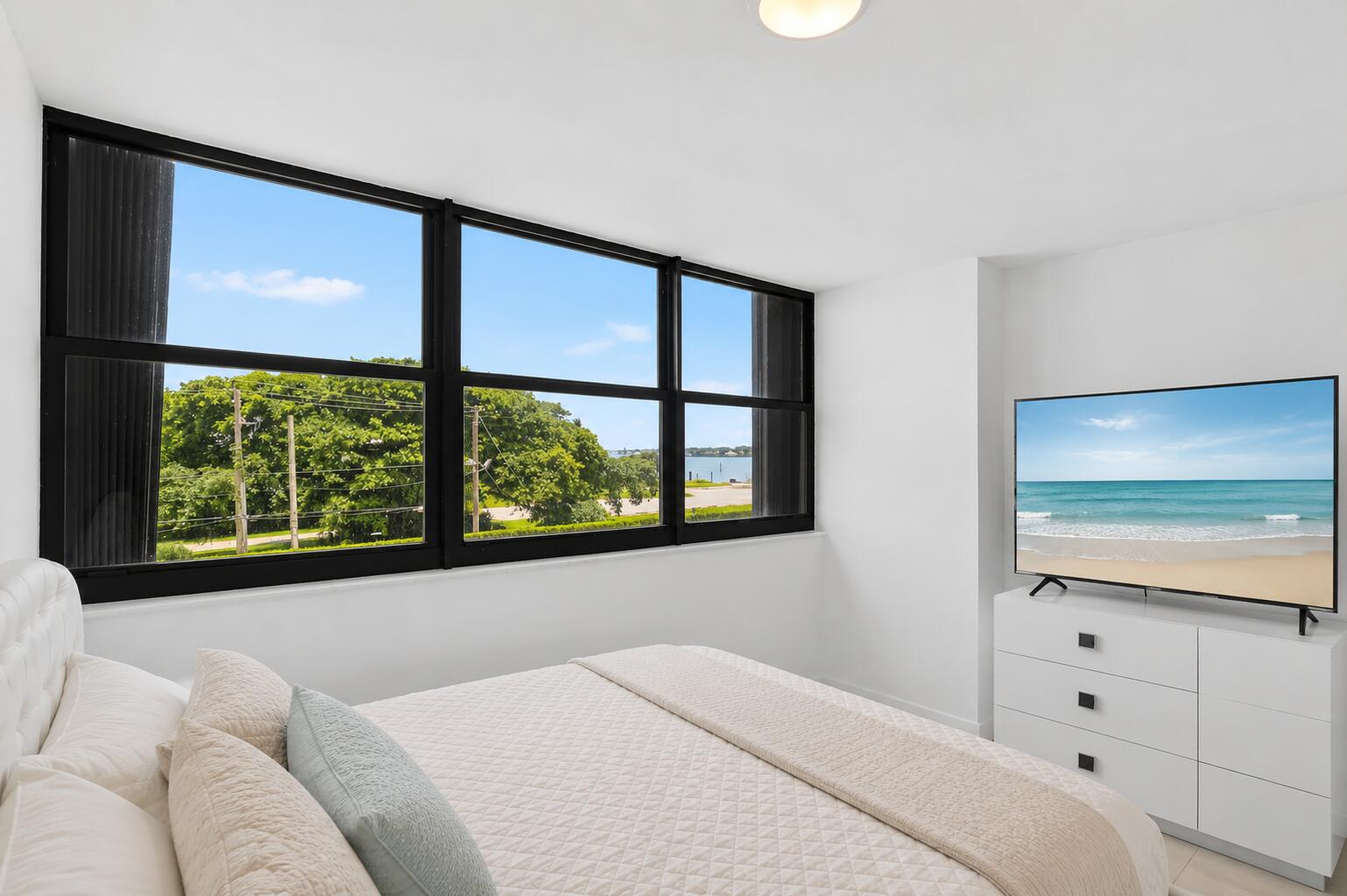 PALM BEACH HOUSE CONDO - Residential
