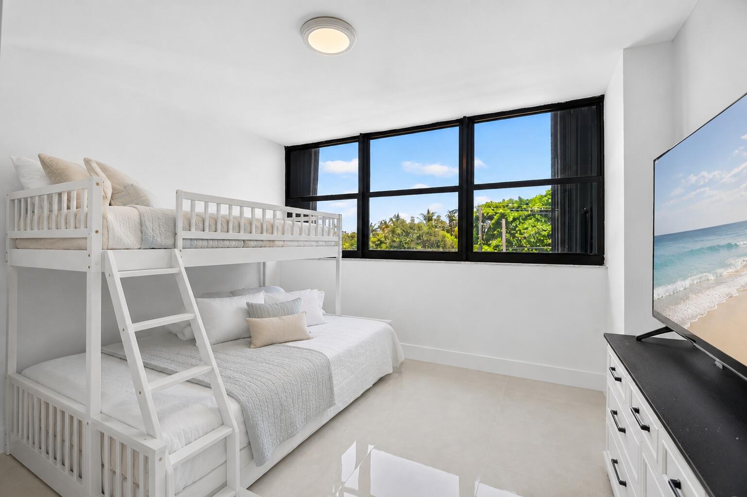 PALM BEACH HOUSE CONDO - Residential