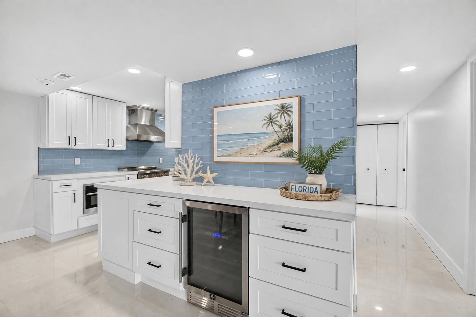 PALM BEACH HOUSE CONDO - Residential