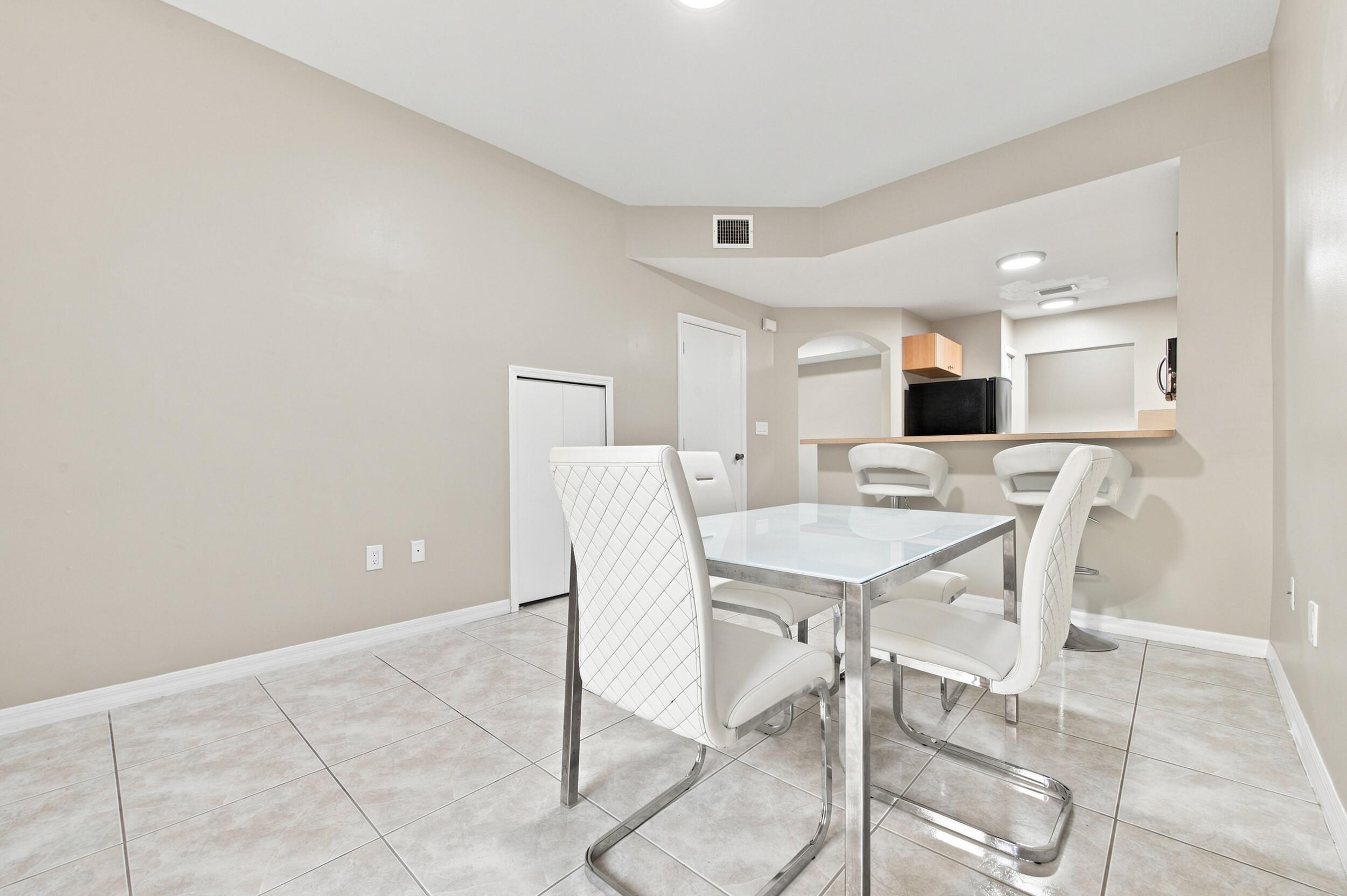 Hampton Isles Condo - Residential Lease