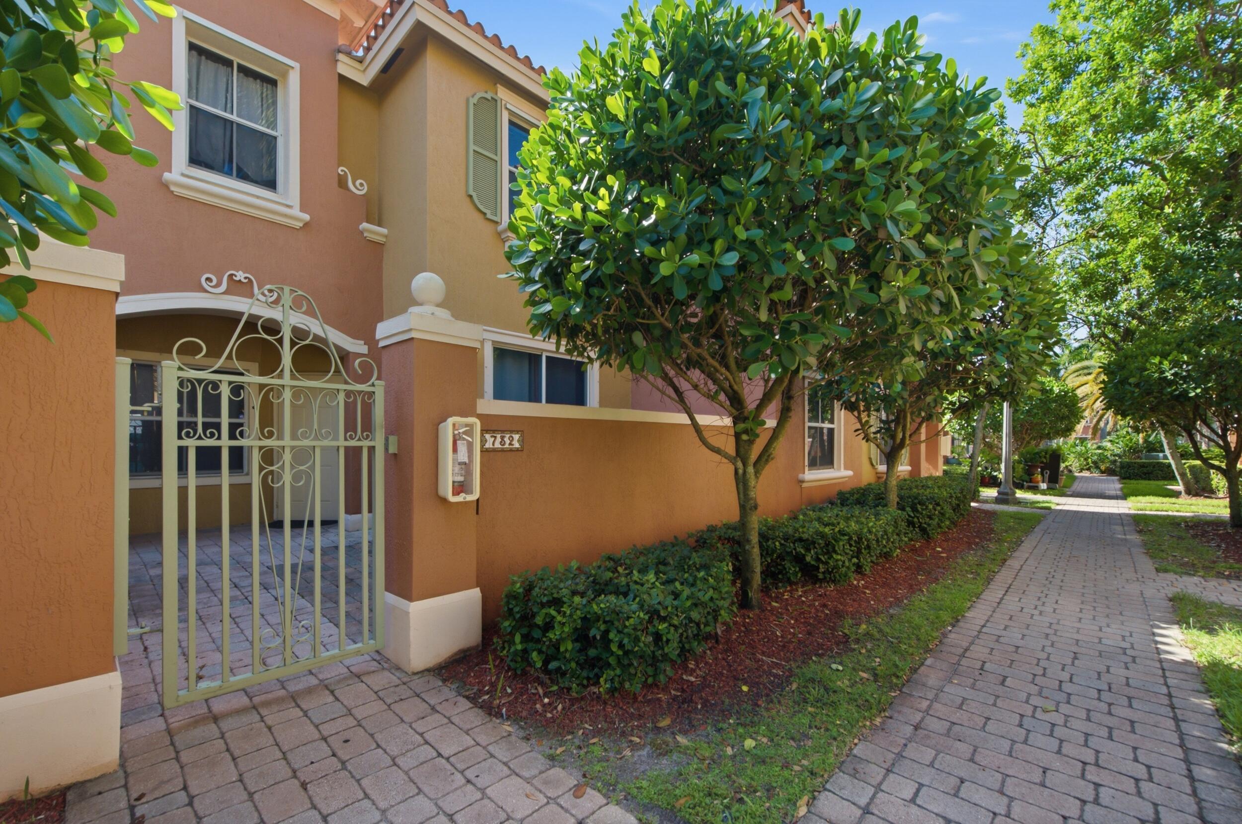 Hampton Isles Condo - Residential Lease