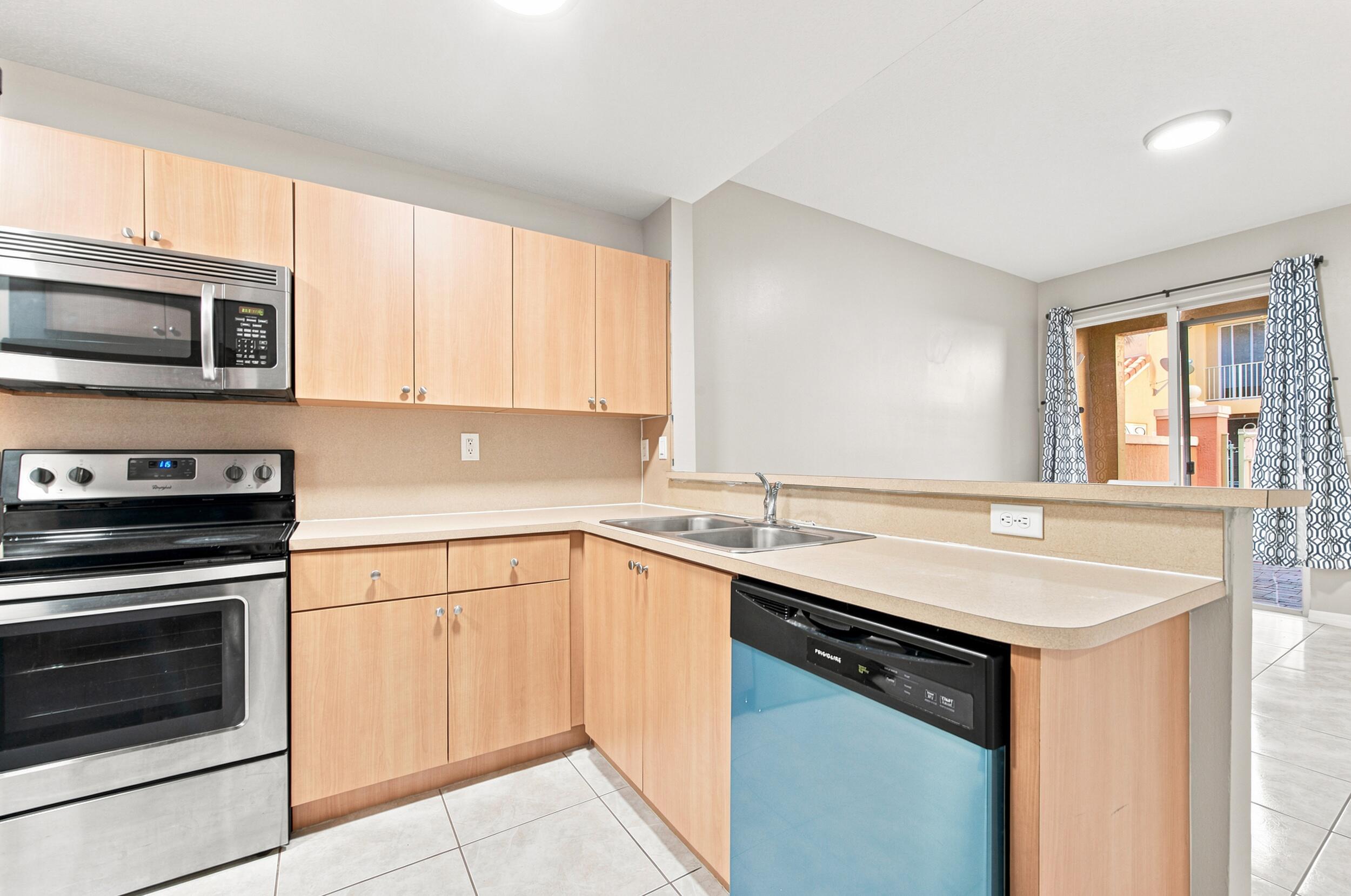 Hampton Isles Condo - Residential Lease