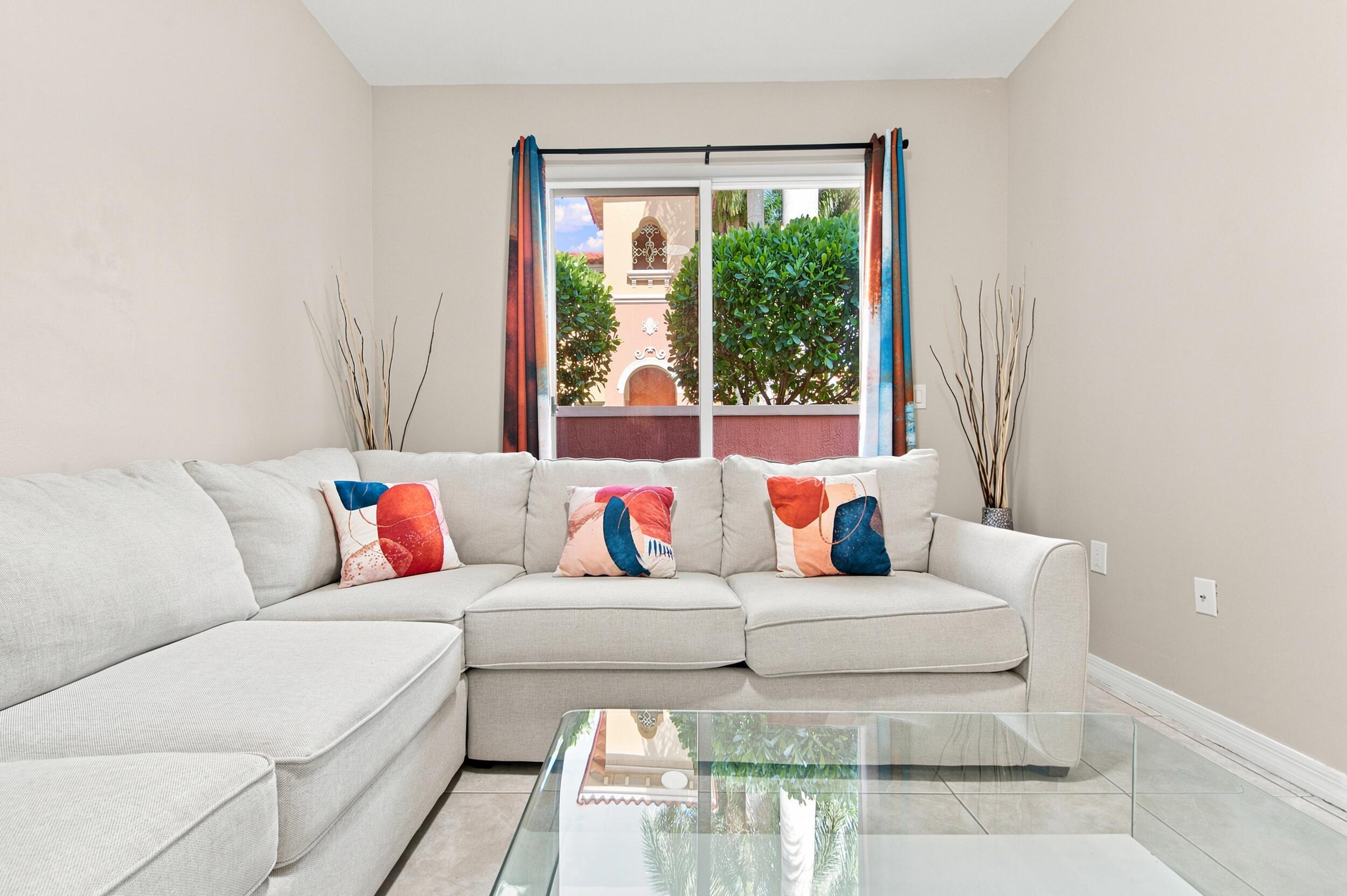 Hampton Isles Condo - Residential Lease