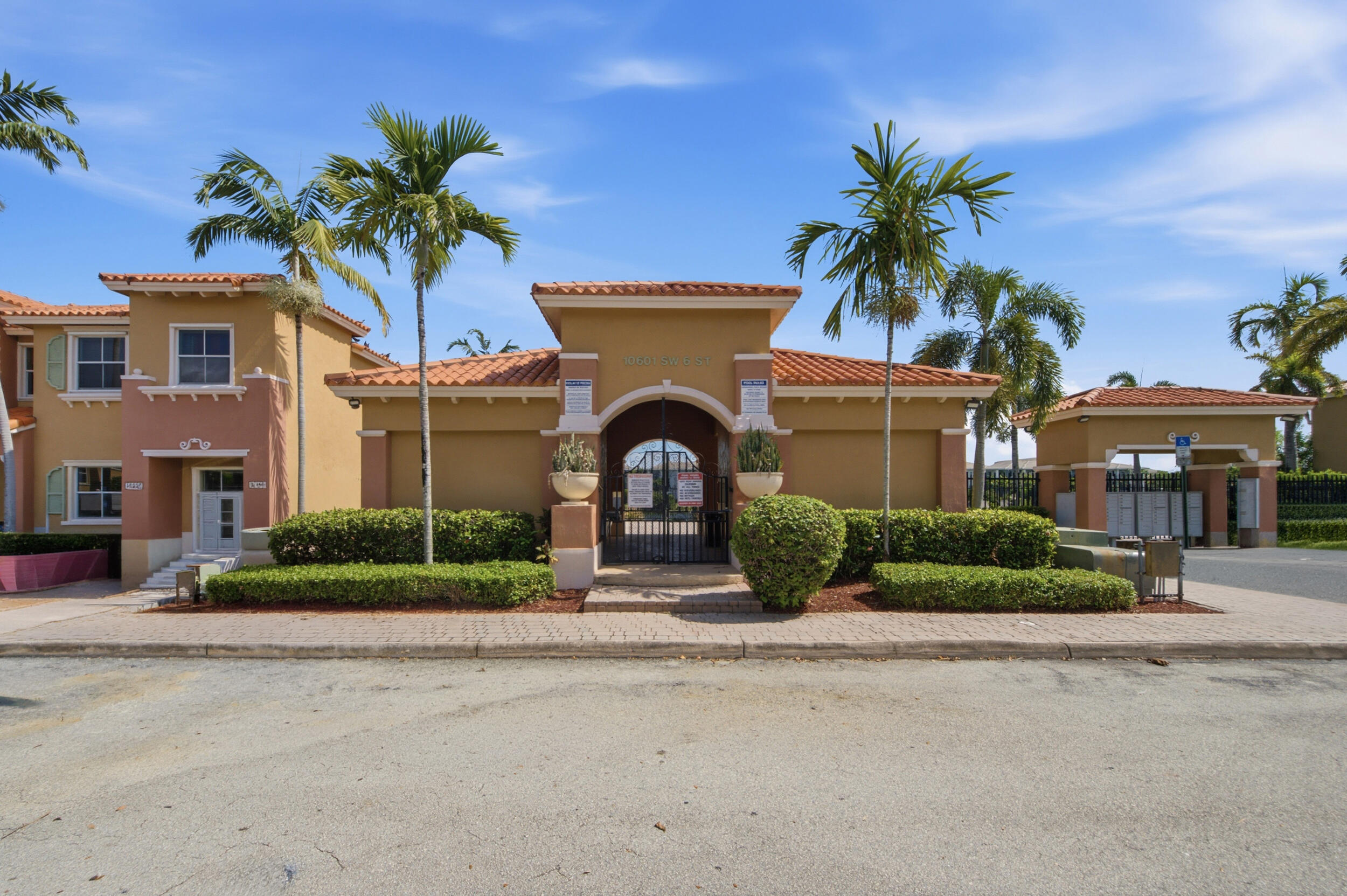 Hampton Isles Condo - Residential Lease