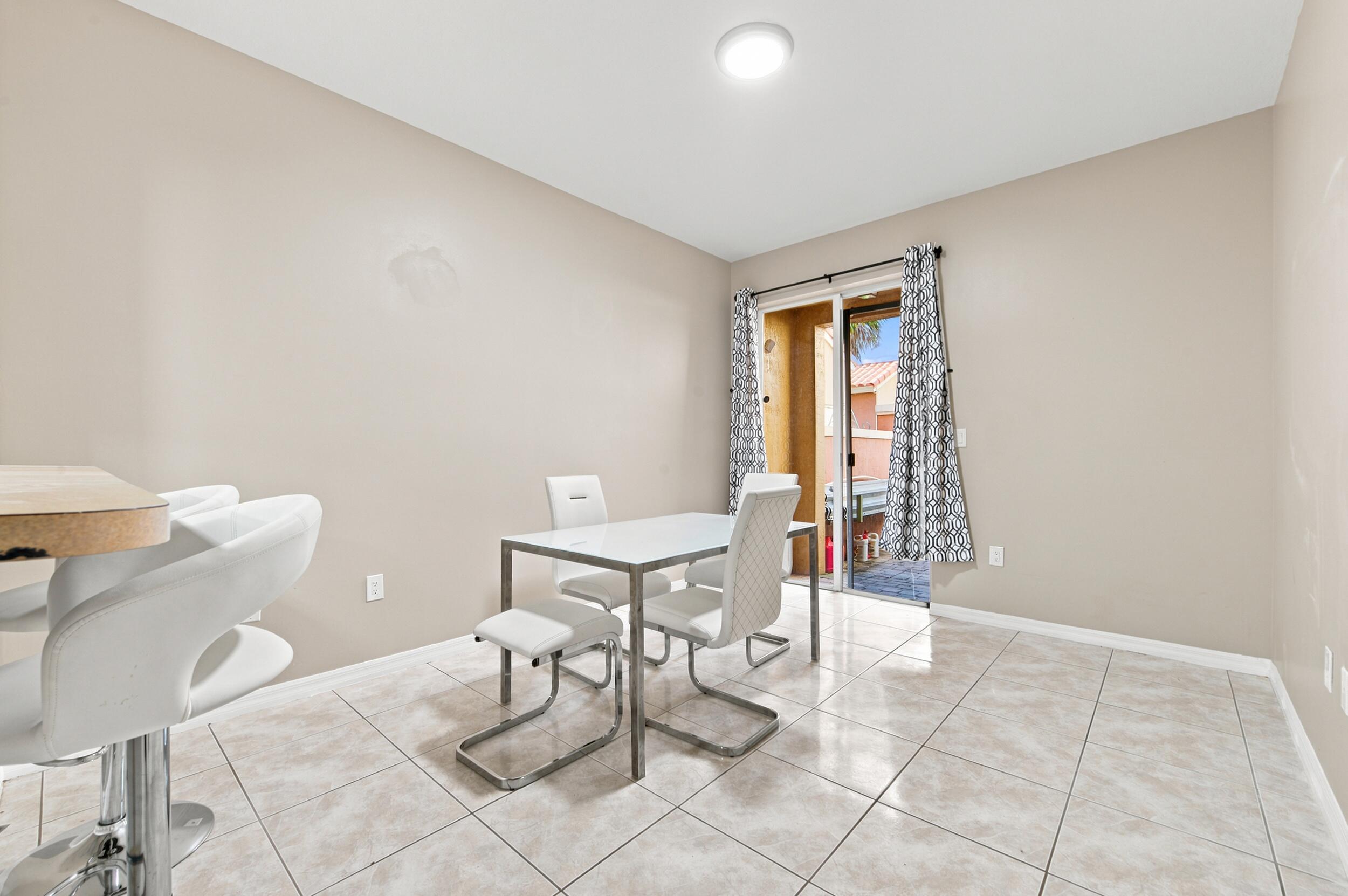 Hampton Isles Condo - Residential Lease