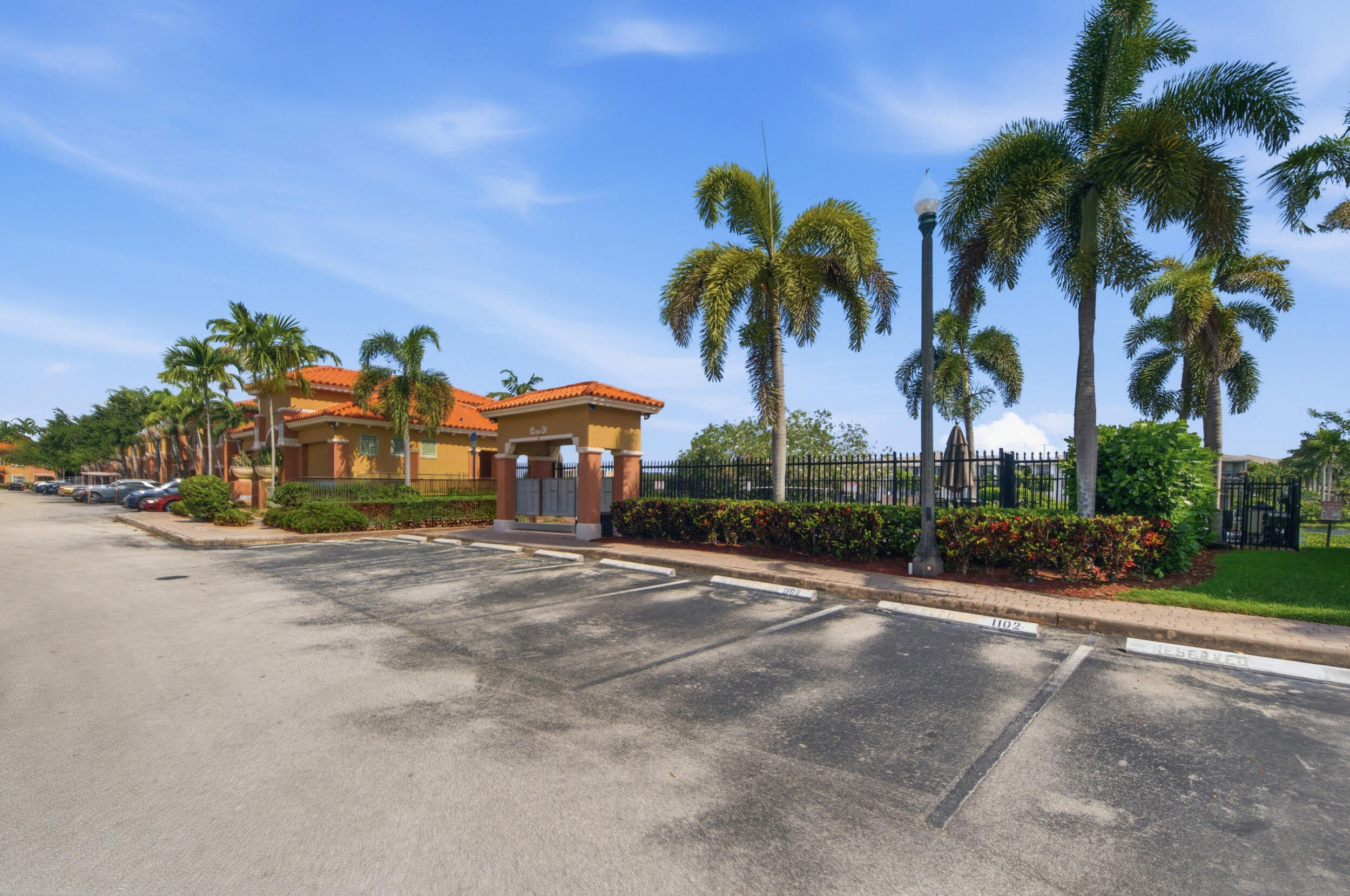 Hampton Isles Condo - Residential Lease