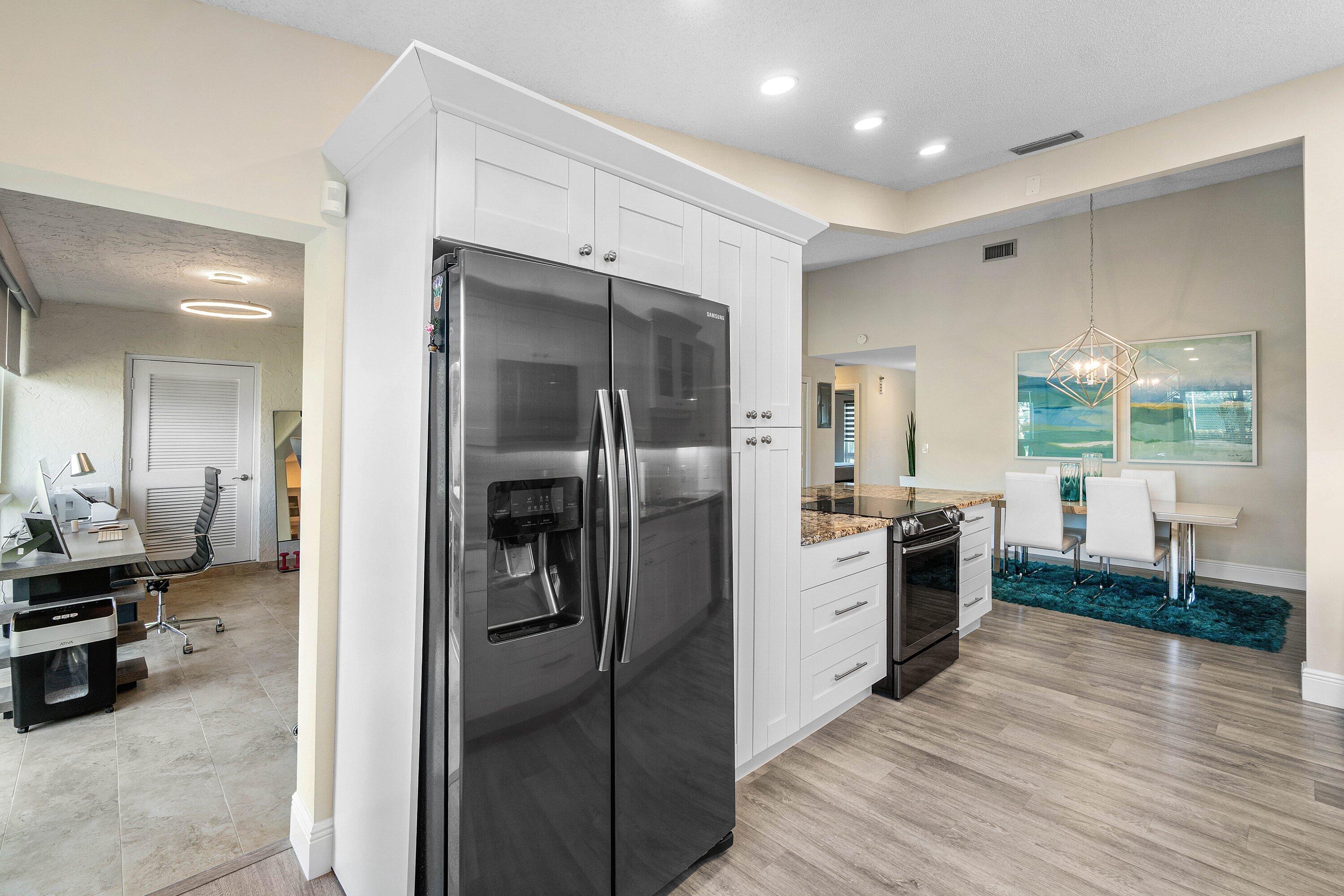 LAGO DEL REY NORTH CONDO - Residential