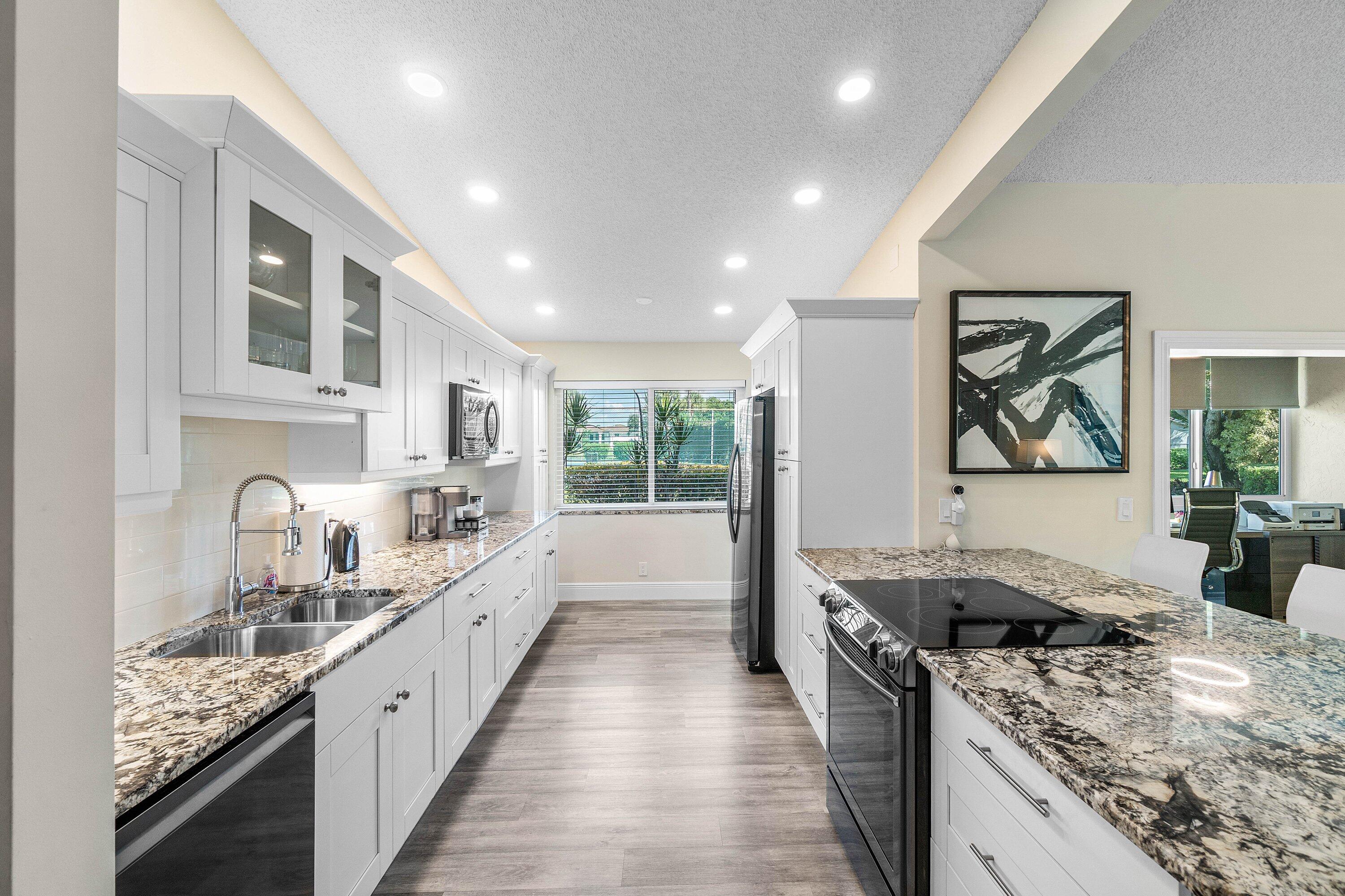 LAGO DEL REY NORTH CONDO - Residential
