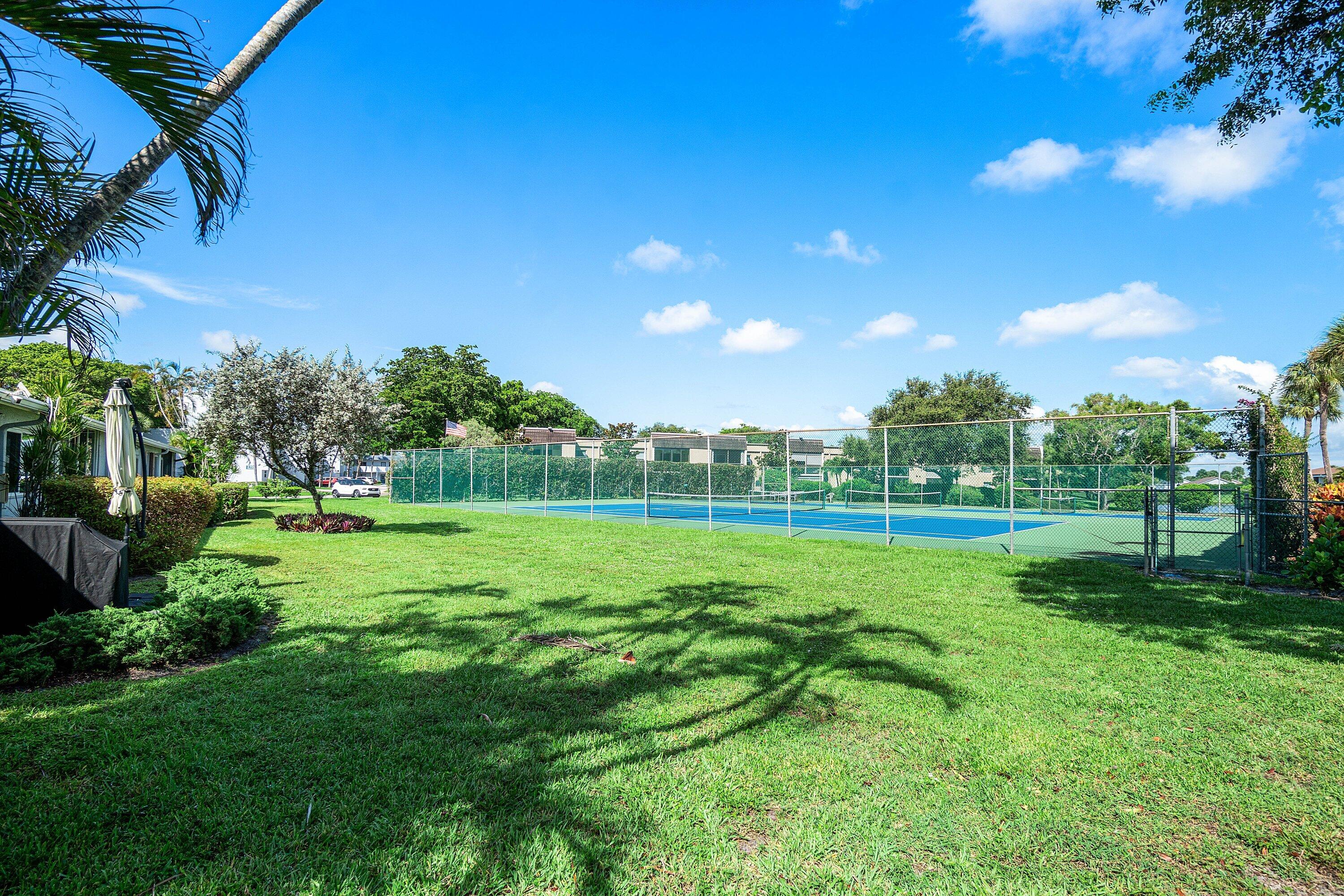 LAGO DEL REY NORTH CONDO - Residential