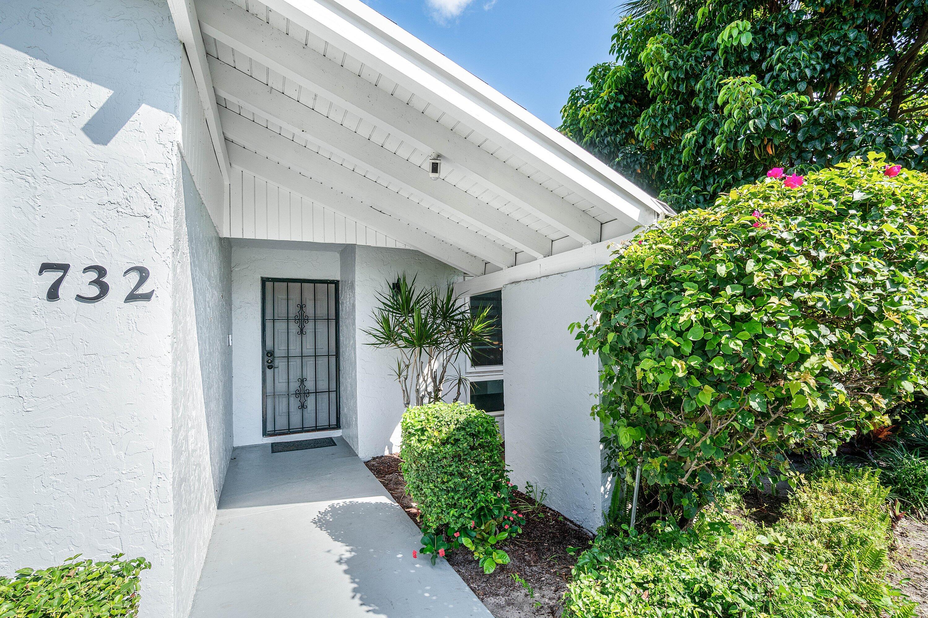 LAGO DEL REY NORTH CONDO - Residential