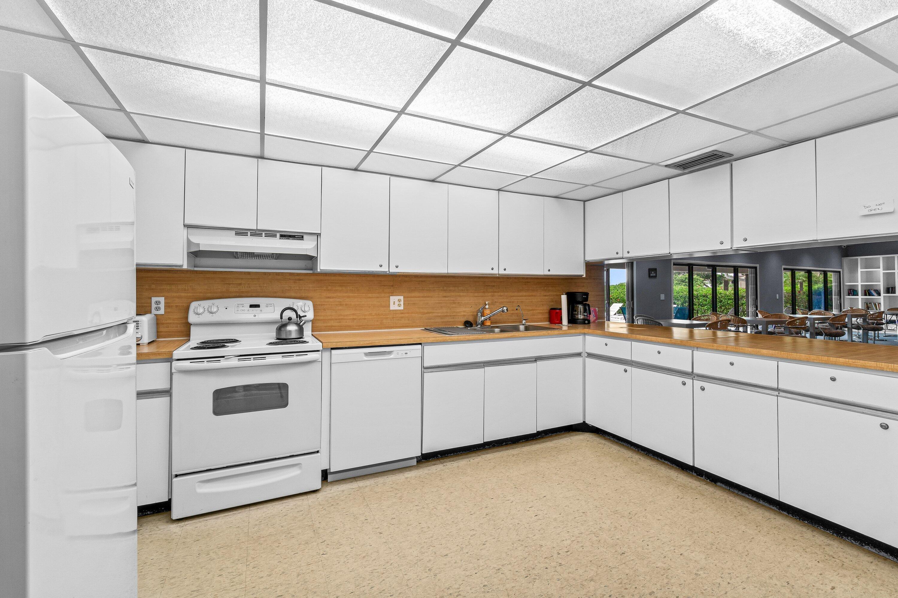LAGO DEL REY NORTH CONDO - Residential