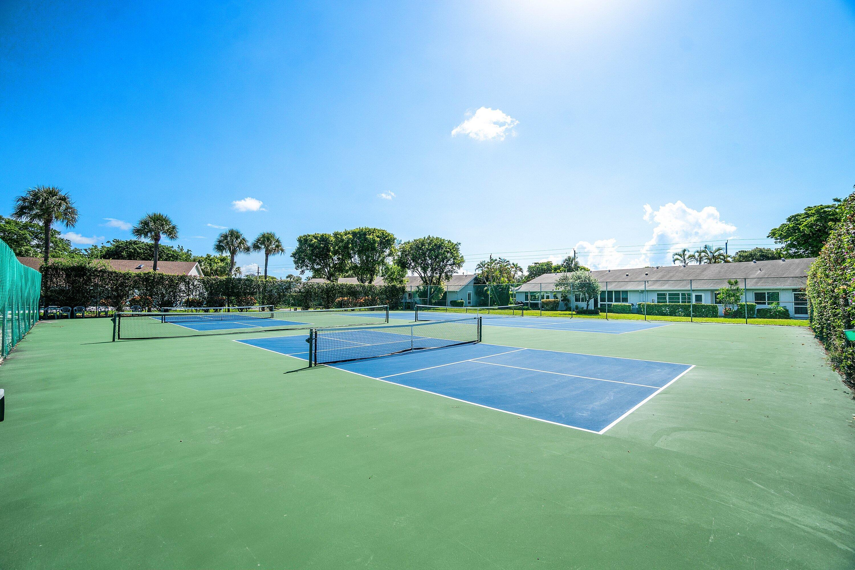 LAGO DEL REY NORTH CONDO - Residential