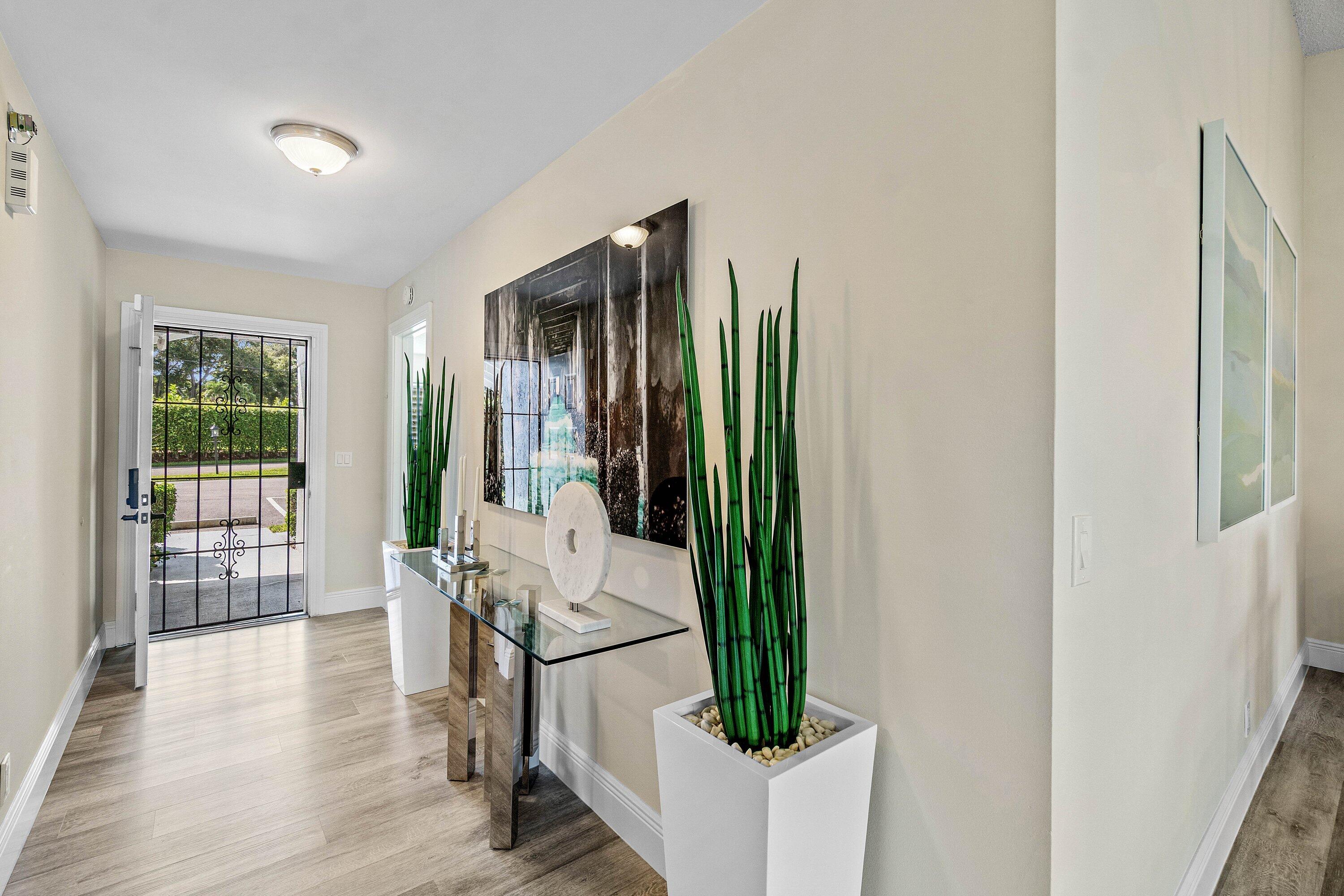 LAGO DEL REY NORTH CONDO - Residential