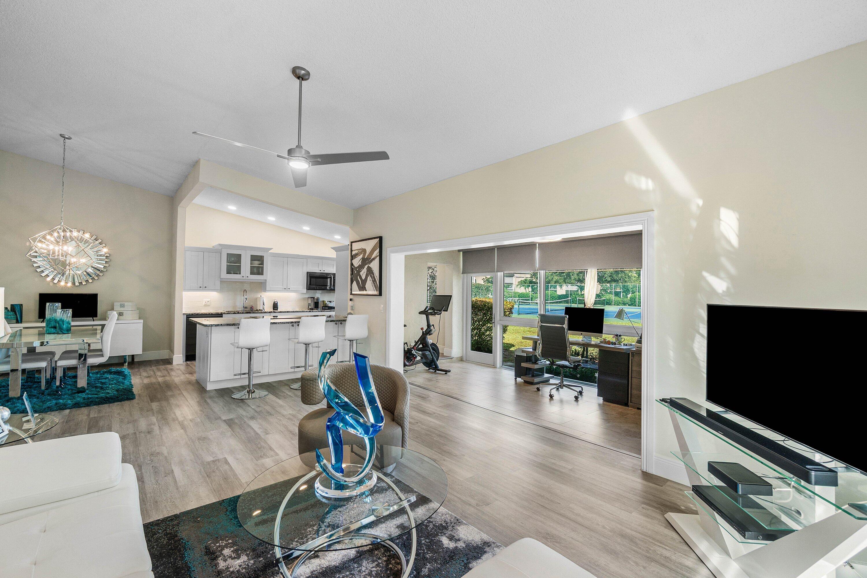 LAGO DEL REY NORTH CONDO - Residential