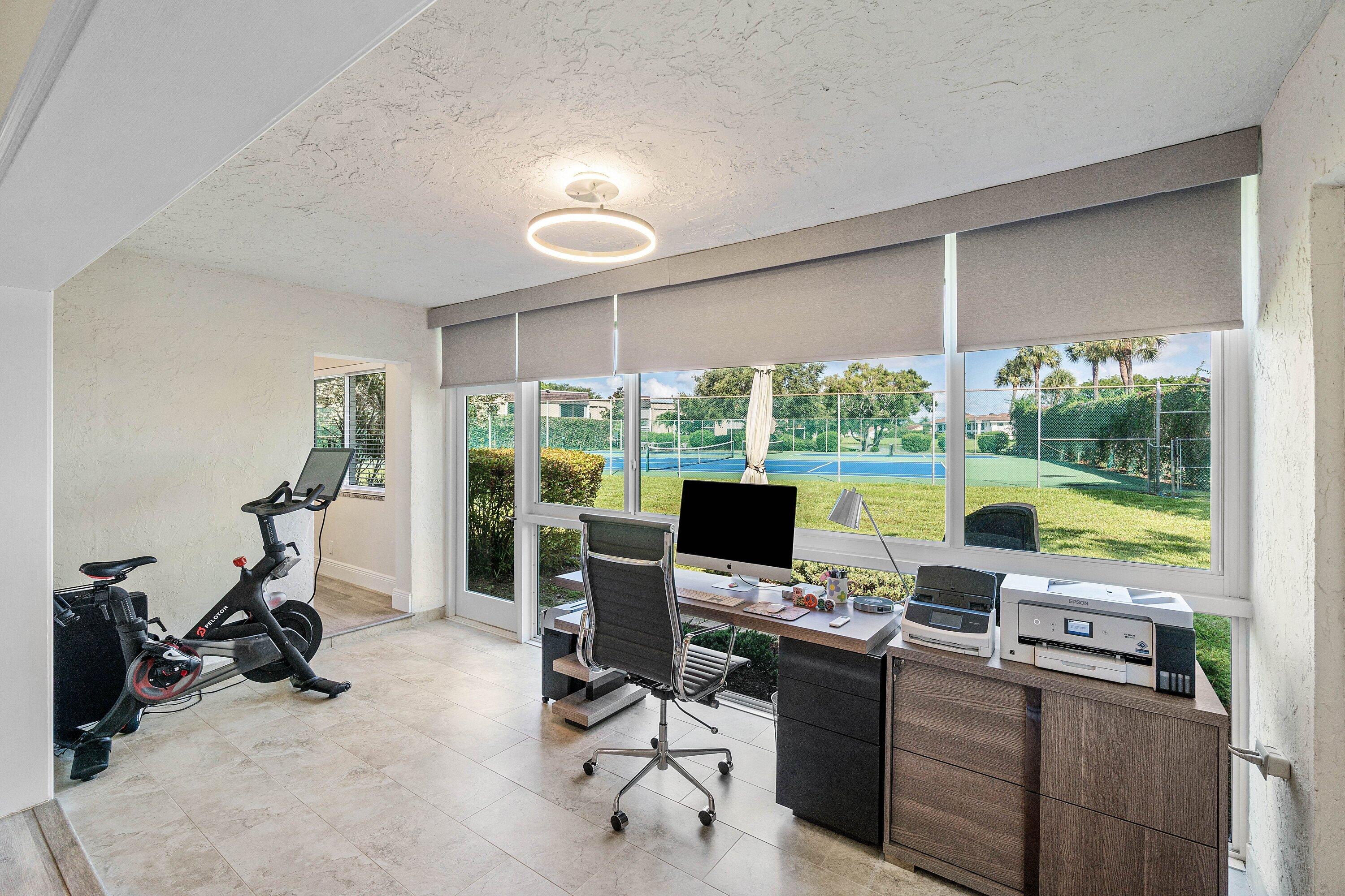 LAGO DEL REY NORTH CONDO - Residential