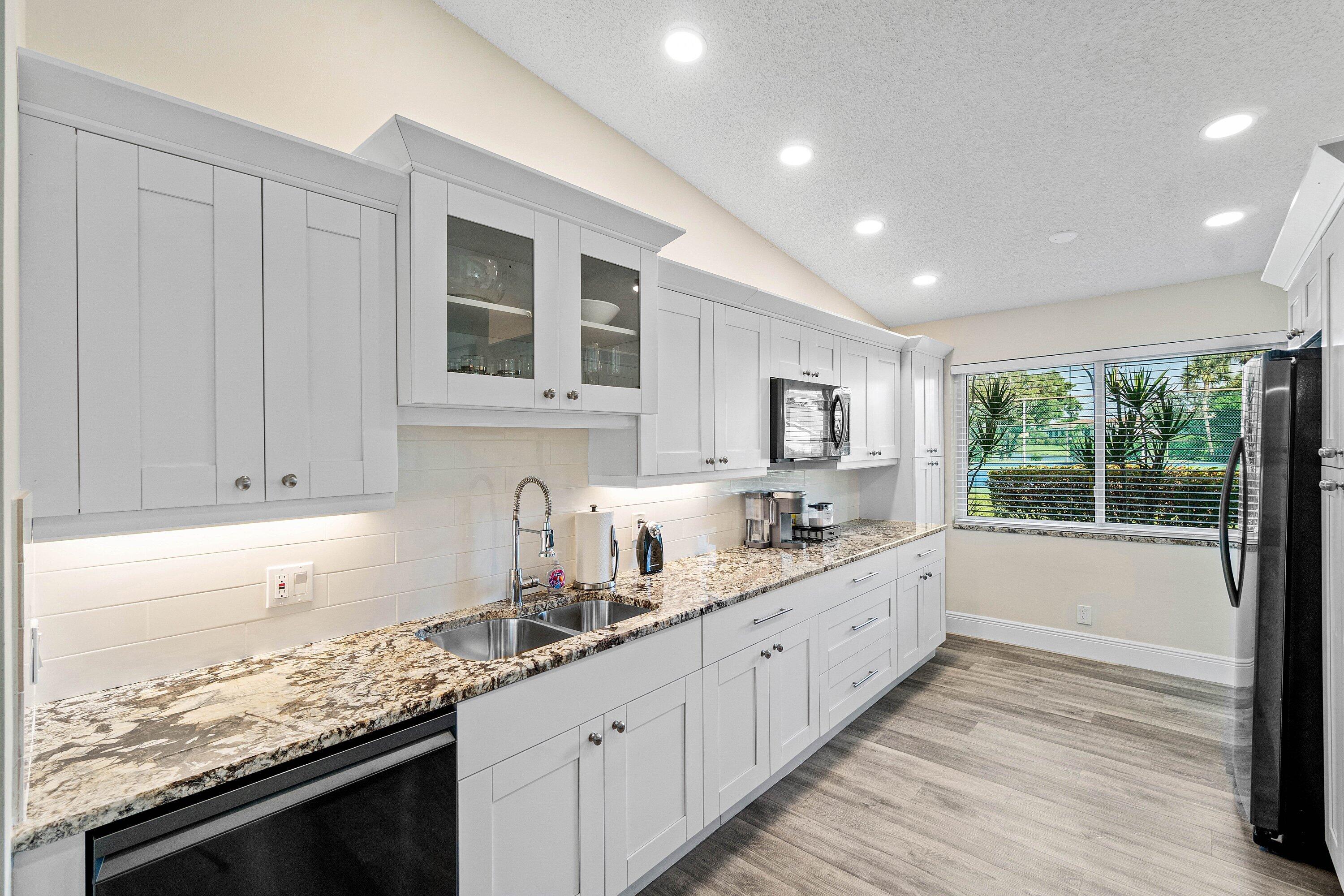 LAGO DEL REY NORTH CONDO - Residential