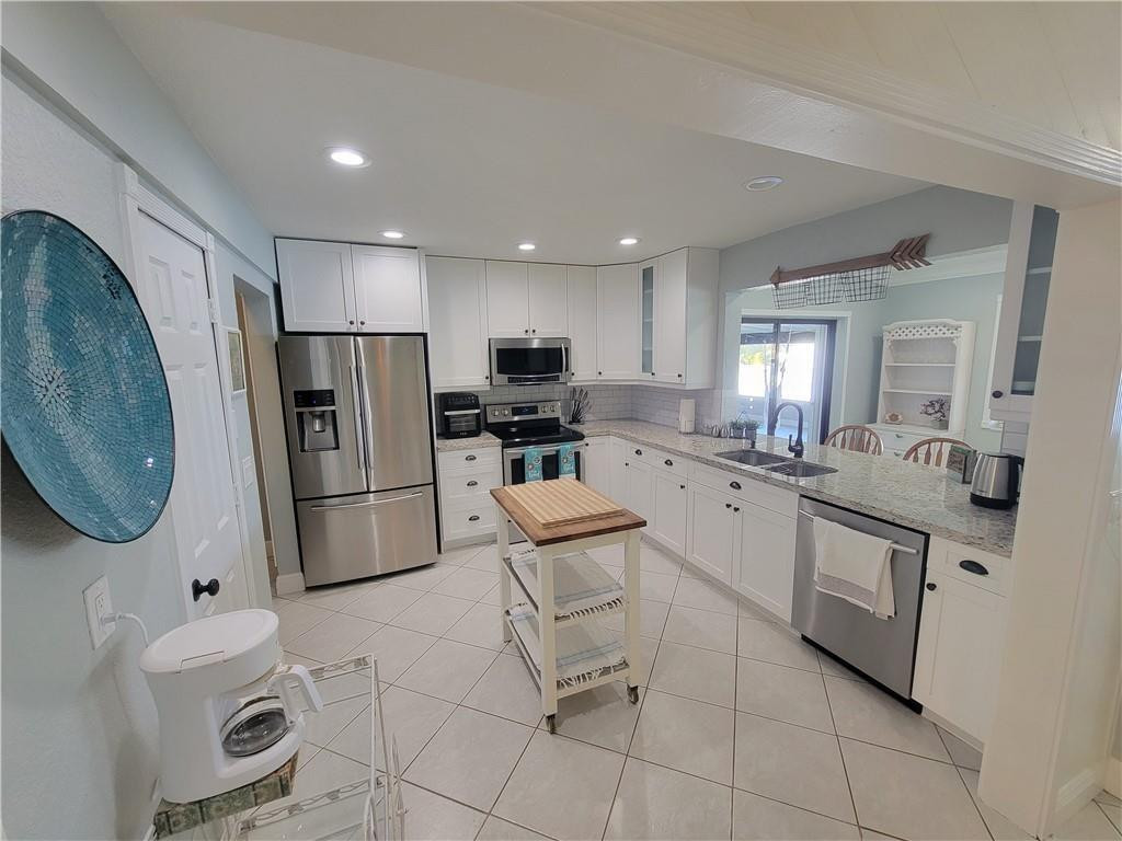 FLAMINGO GARDENS-LIVE OAK SEC - Residential Lease