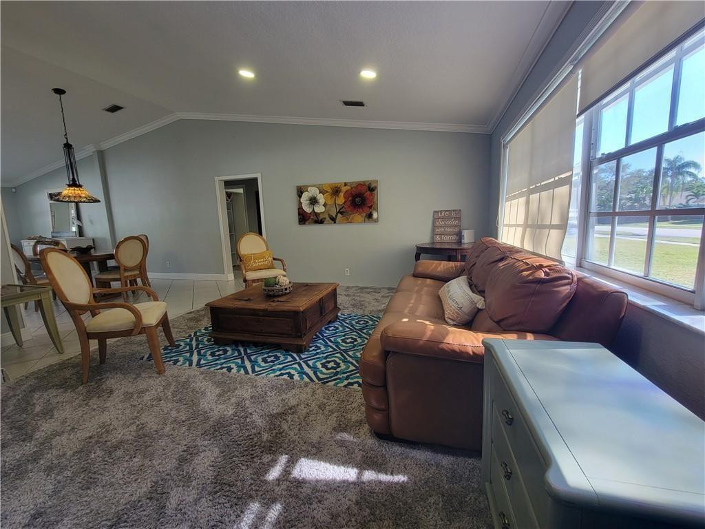 FLAMINGO GARDENS-LIVE OAK SEC - Residential Lease