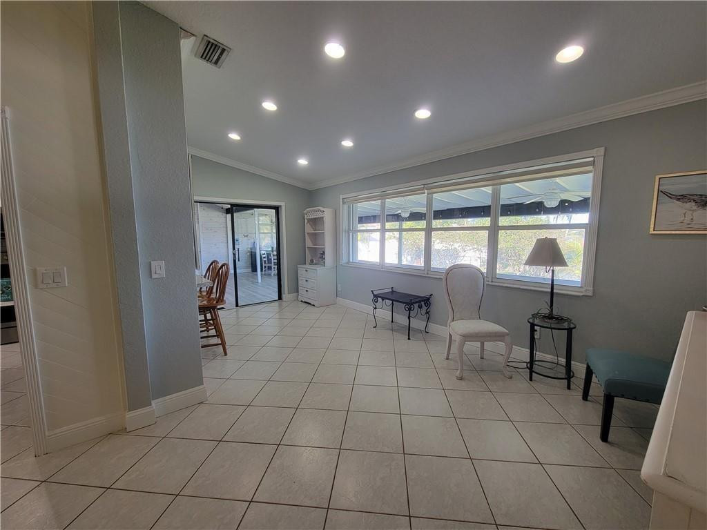 FLAMINGO GARDENS-LIVE OAK SEC - Residential Lease