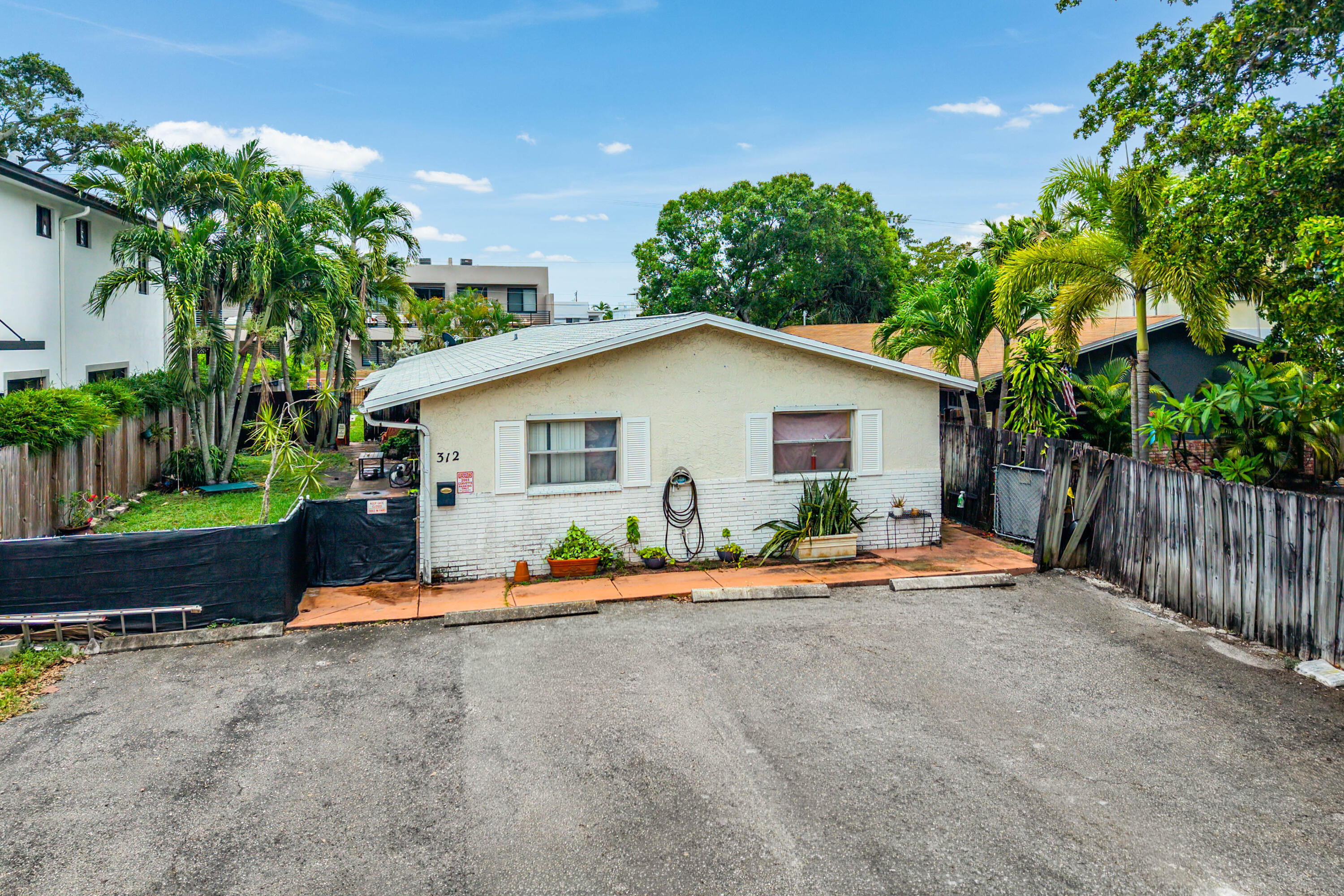 LAUDERDALE - Residential Income