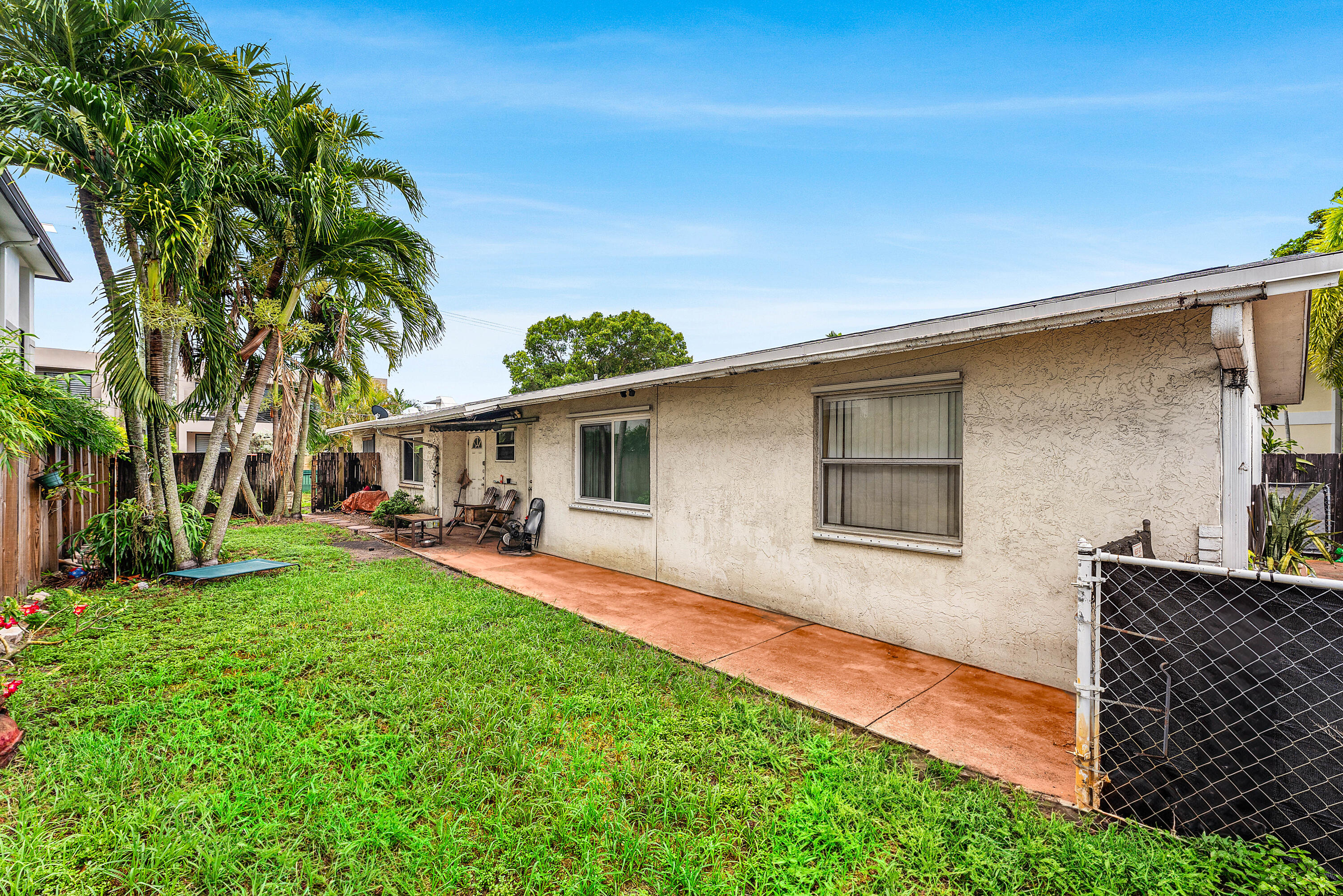 LAUDERDALE - Residential Income