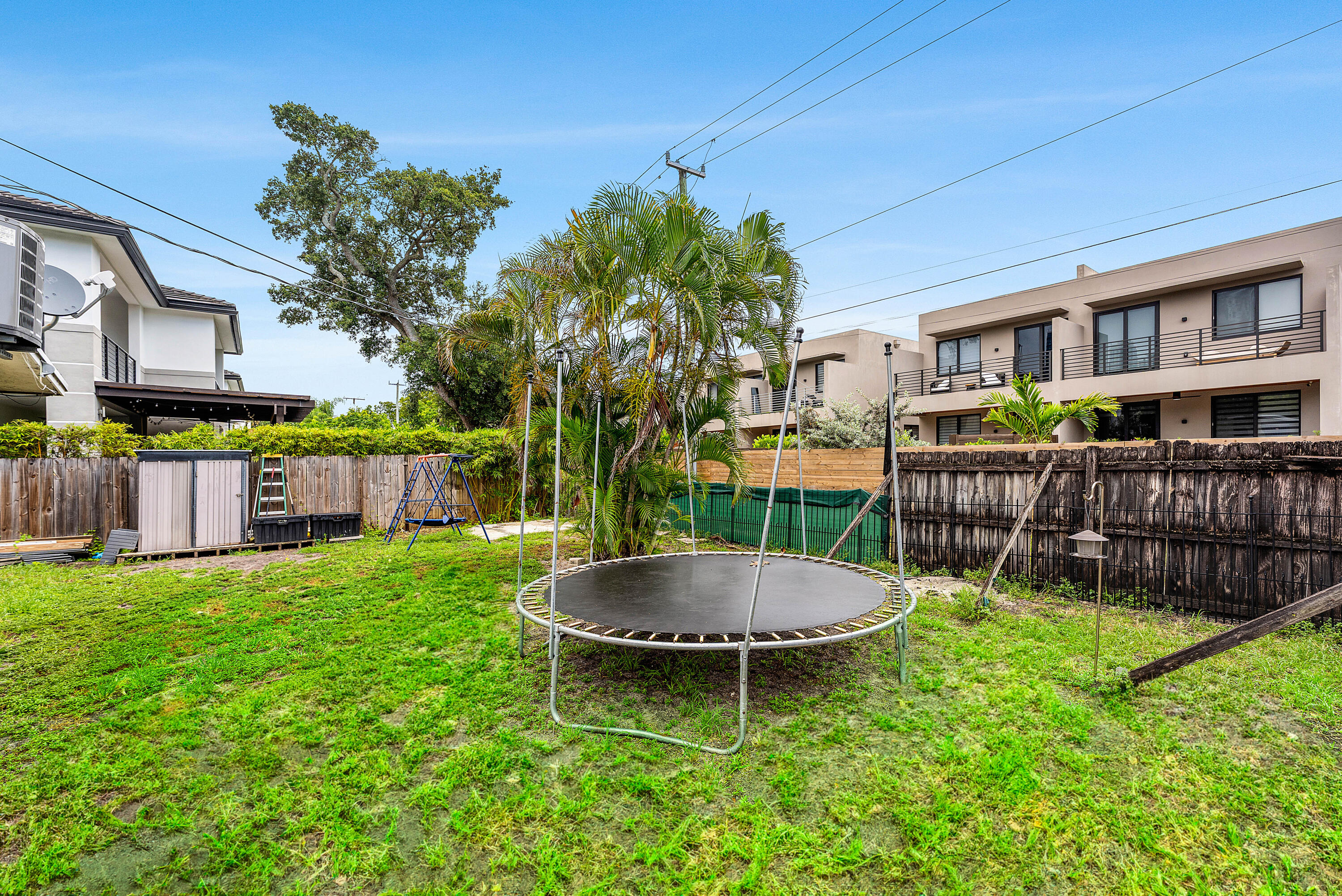 LAUDERDALE - Residential Income
