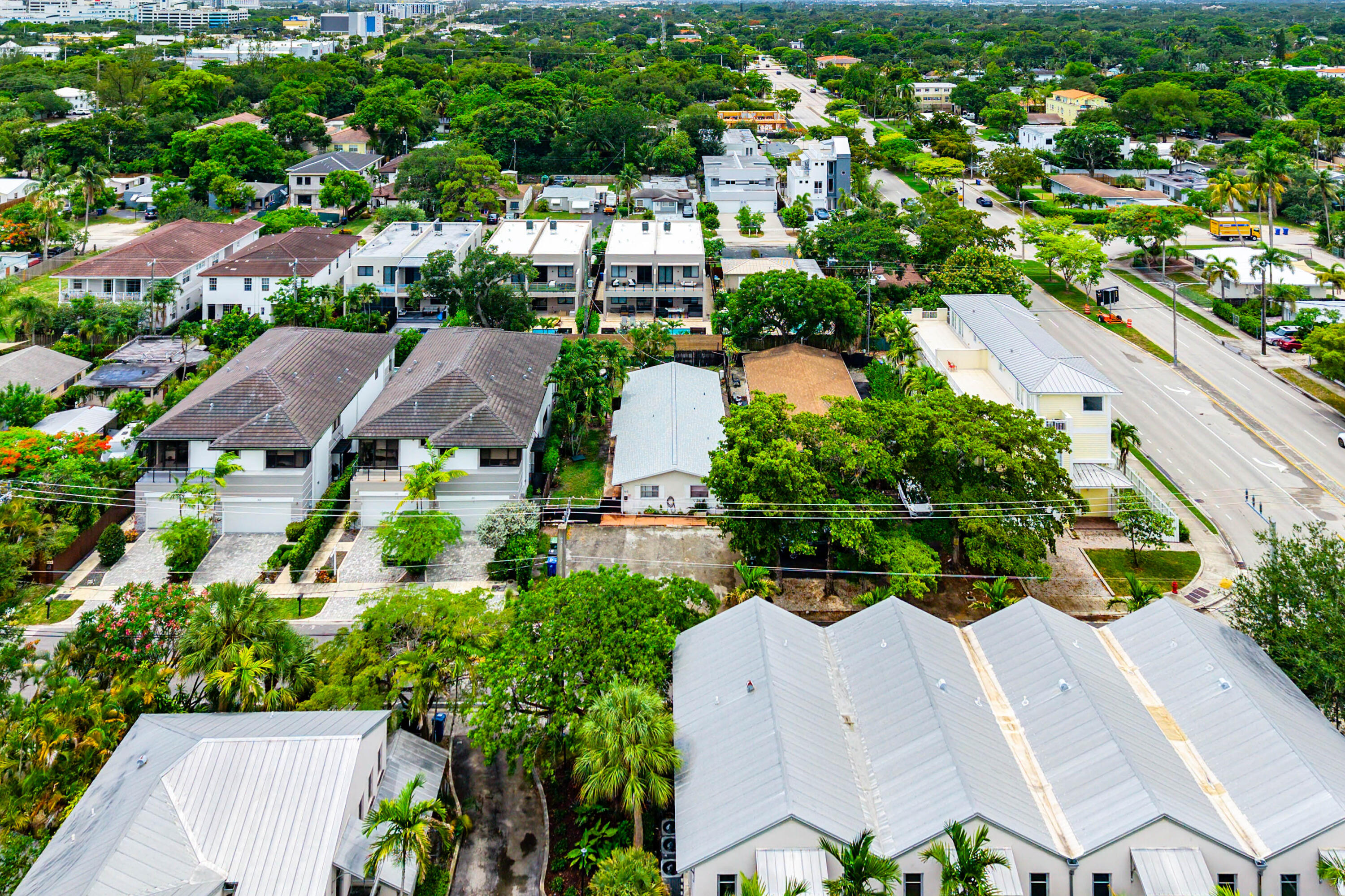 LAUDERDALE - Residential Income