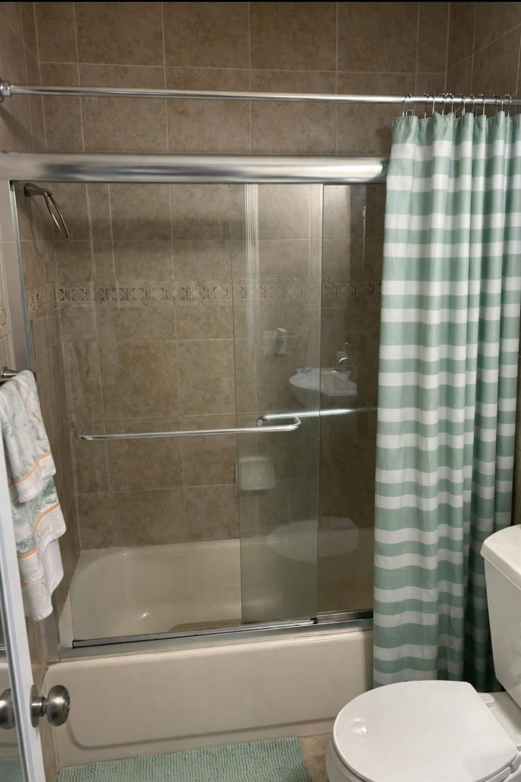 Cinnamon Place 1 121-26 B - Residential