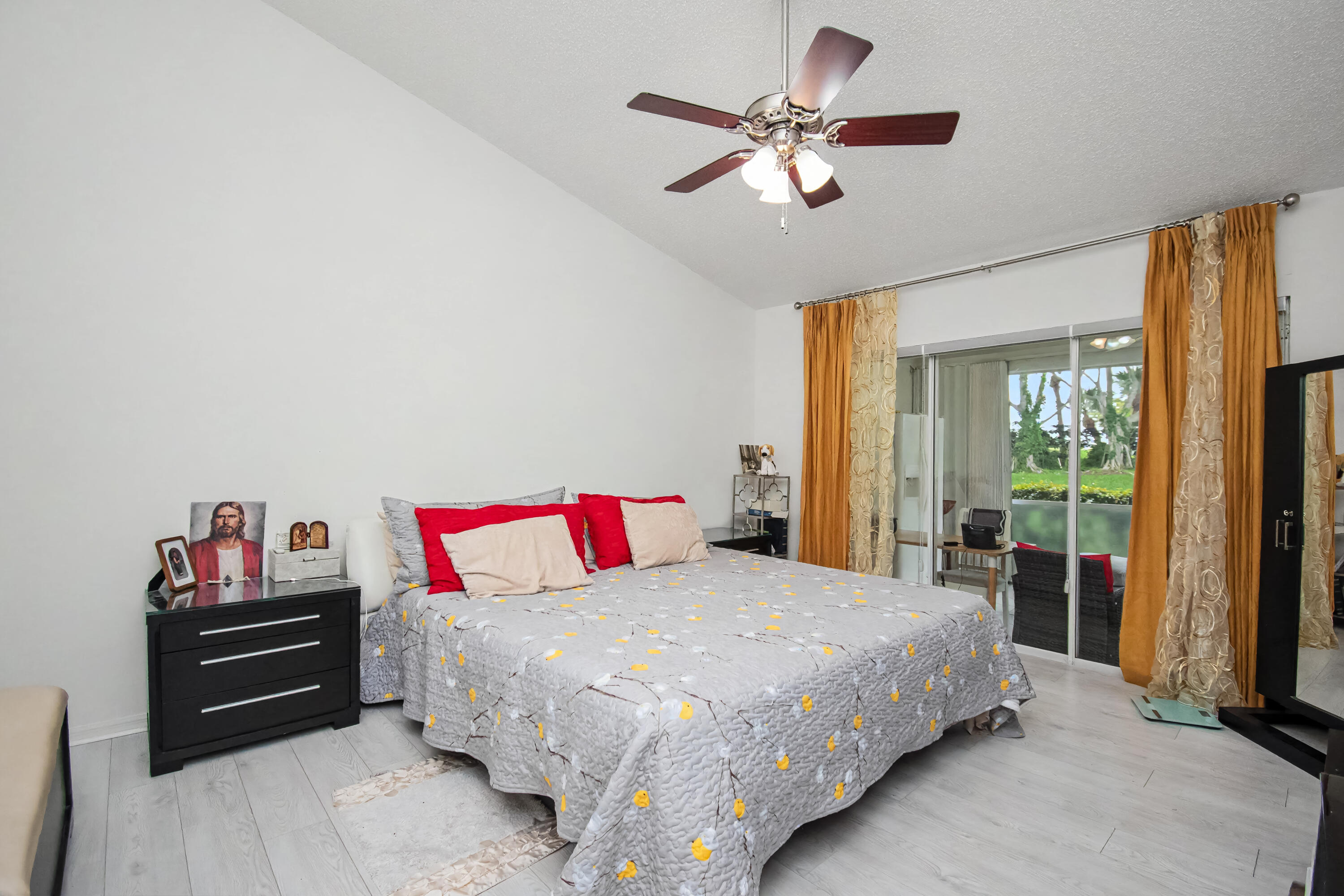 SWEETWATER SEC 4 - Residential